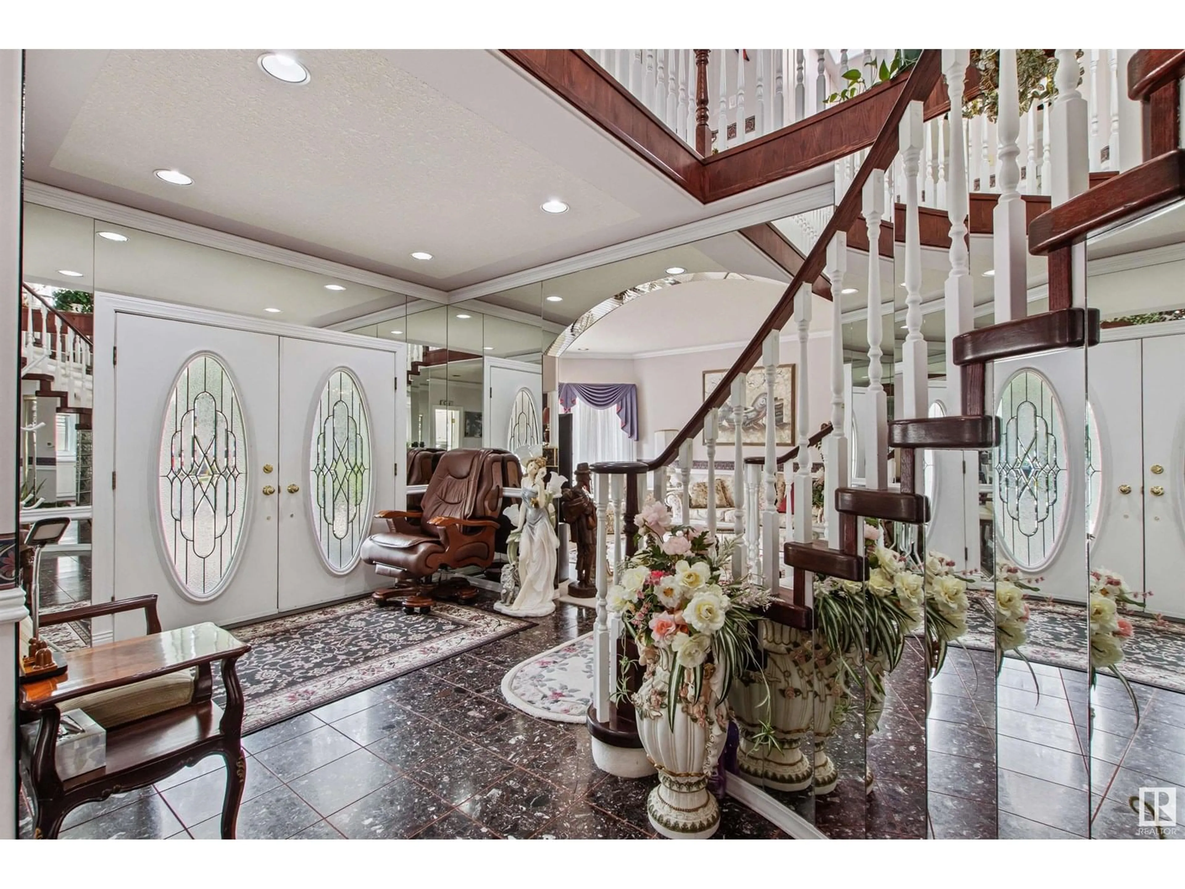 Indoor entryway for 17 OSPREY PT, St. Albert Alberta T8N6E6