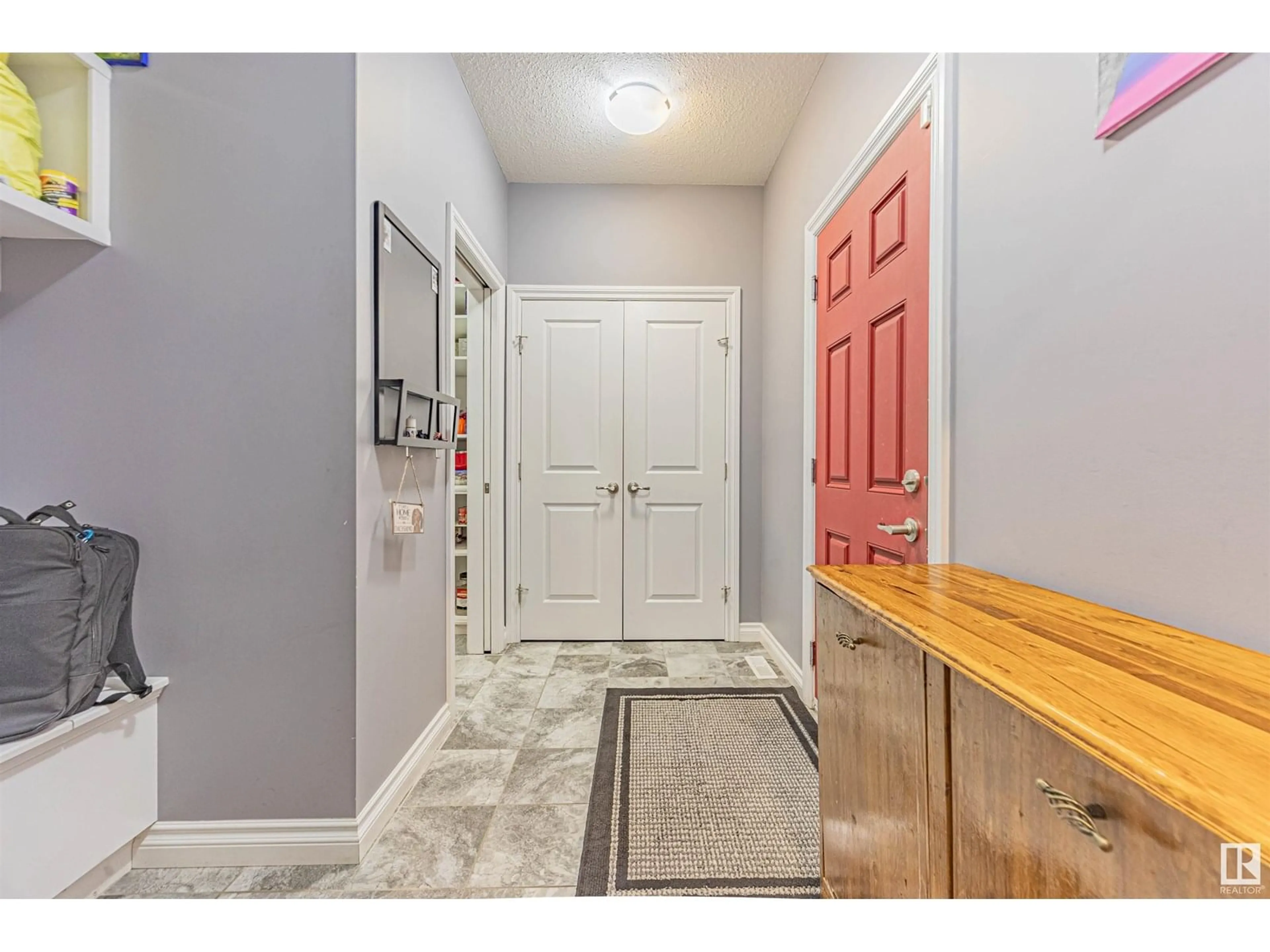 Indoor entryway for 387 SIMPKINS WD, Leduc Alberta T9E0Y4