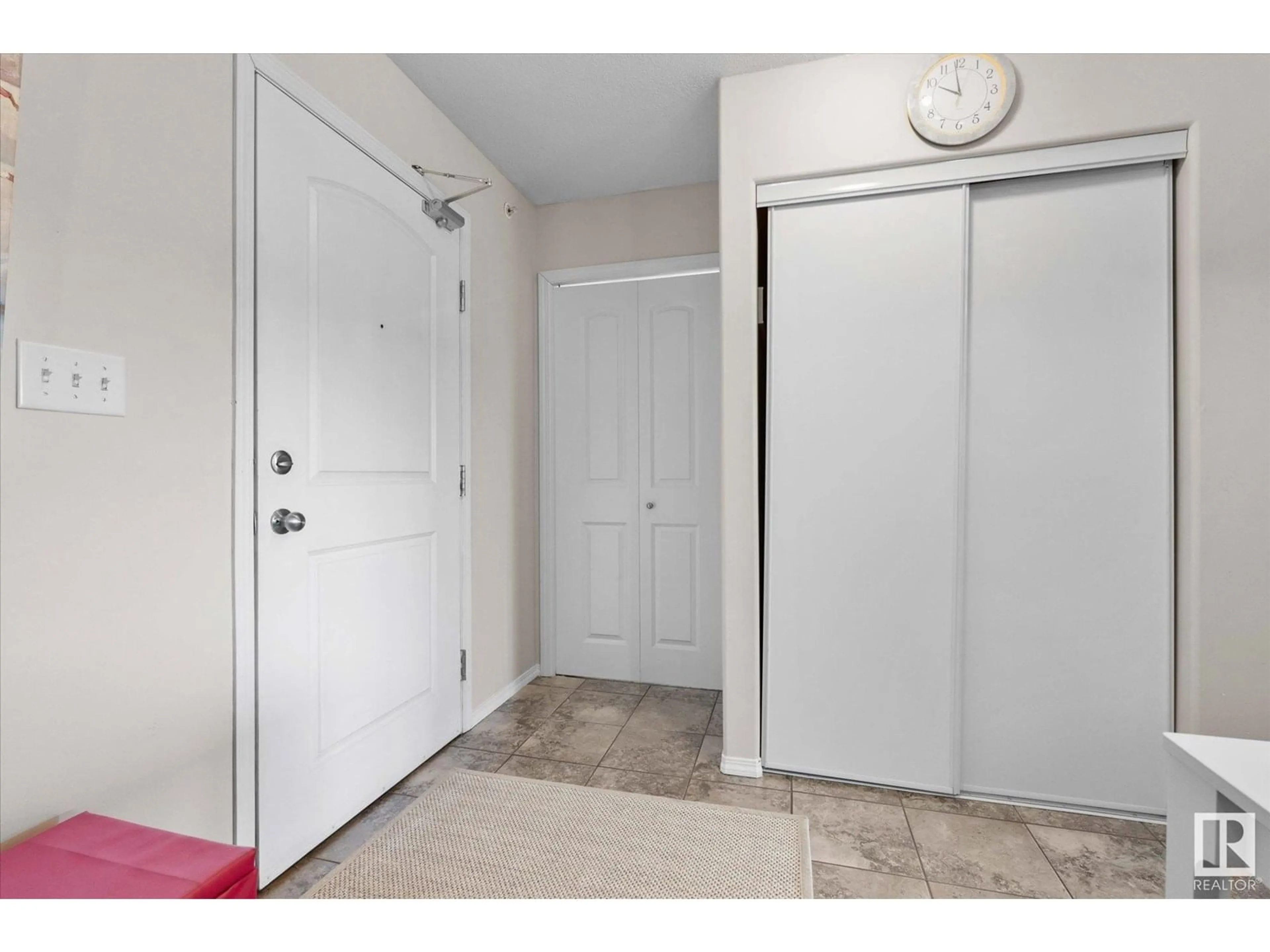 Indoor entryway for 50 - 433 WOODSMERE, Fort Saskatchewan Alberta T8L4N9