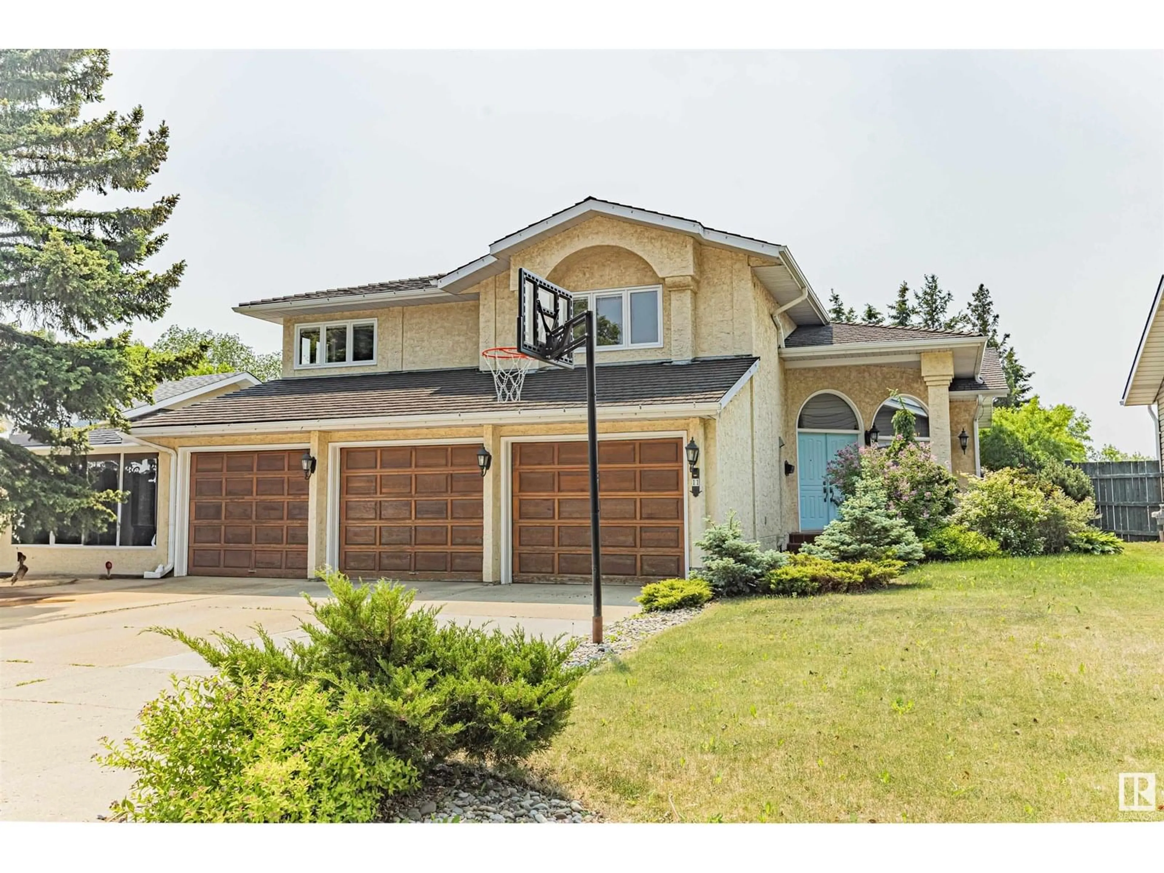Home with vinyl exterior material, street for 11 GLENCOE BV, Sherwood Park Alberta T8A2Z5