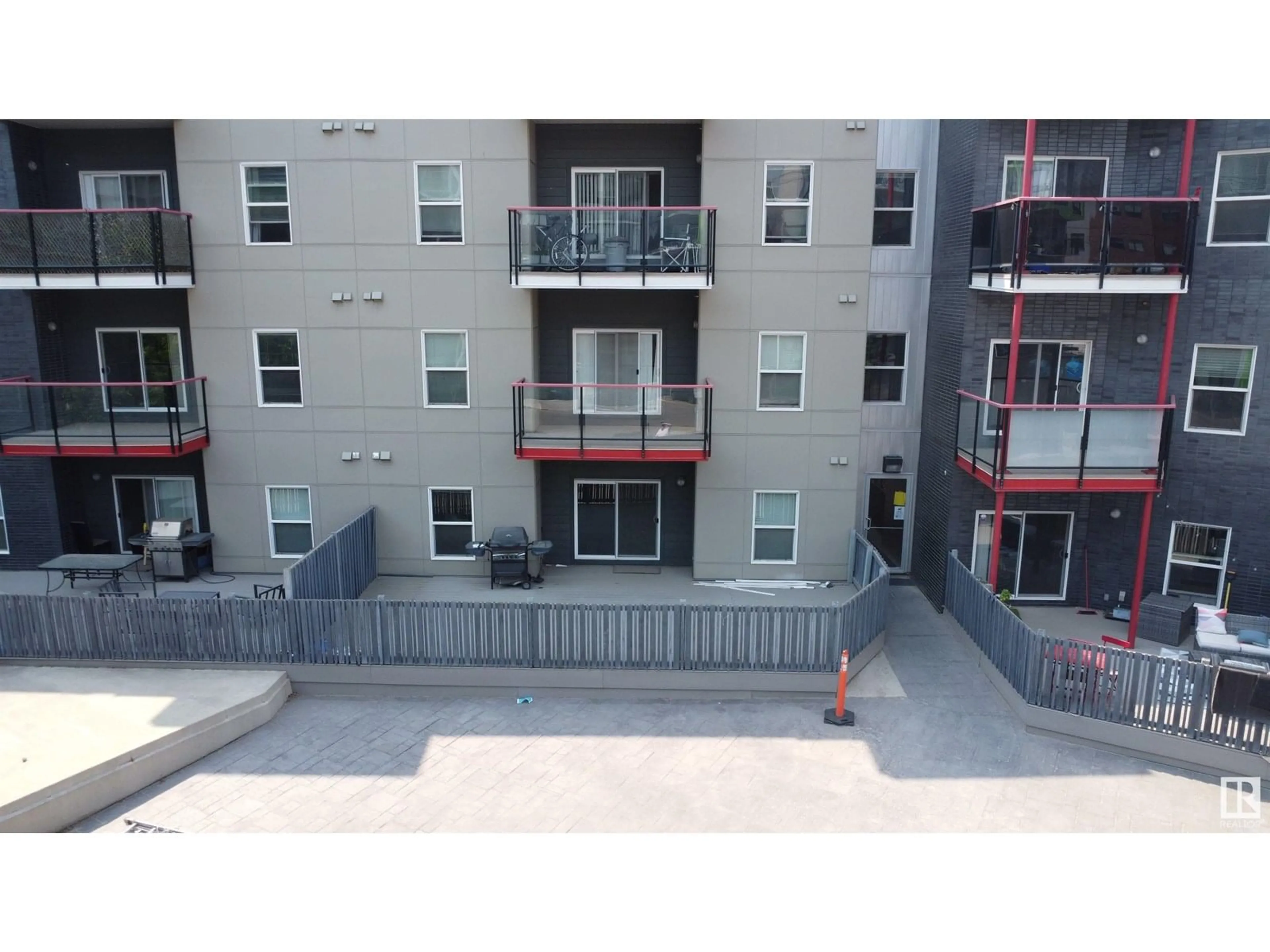 A pic from outside/outdoor area/front of a property/back of a property/a pic from drone, unknown for 109 - 10611 117 ST, Edmonton Alberta T5H1K8