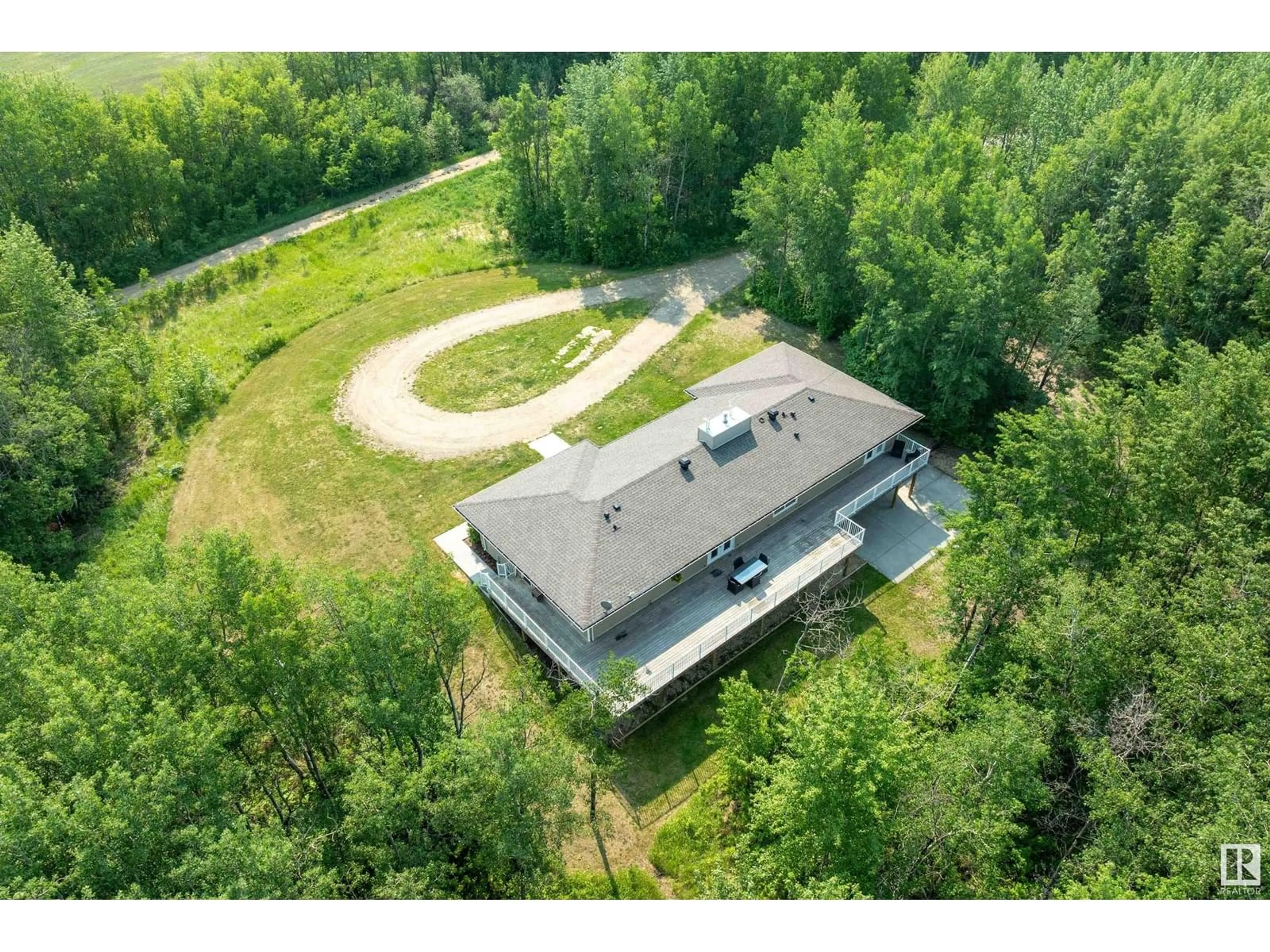 A pic from outside/outdoor area/front of a property/back of a property/a pic from drone, unknown for 22244 TWP ROAD 505, Rural Leduc County Alberta T0M2M3