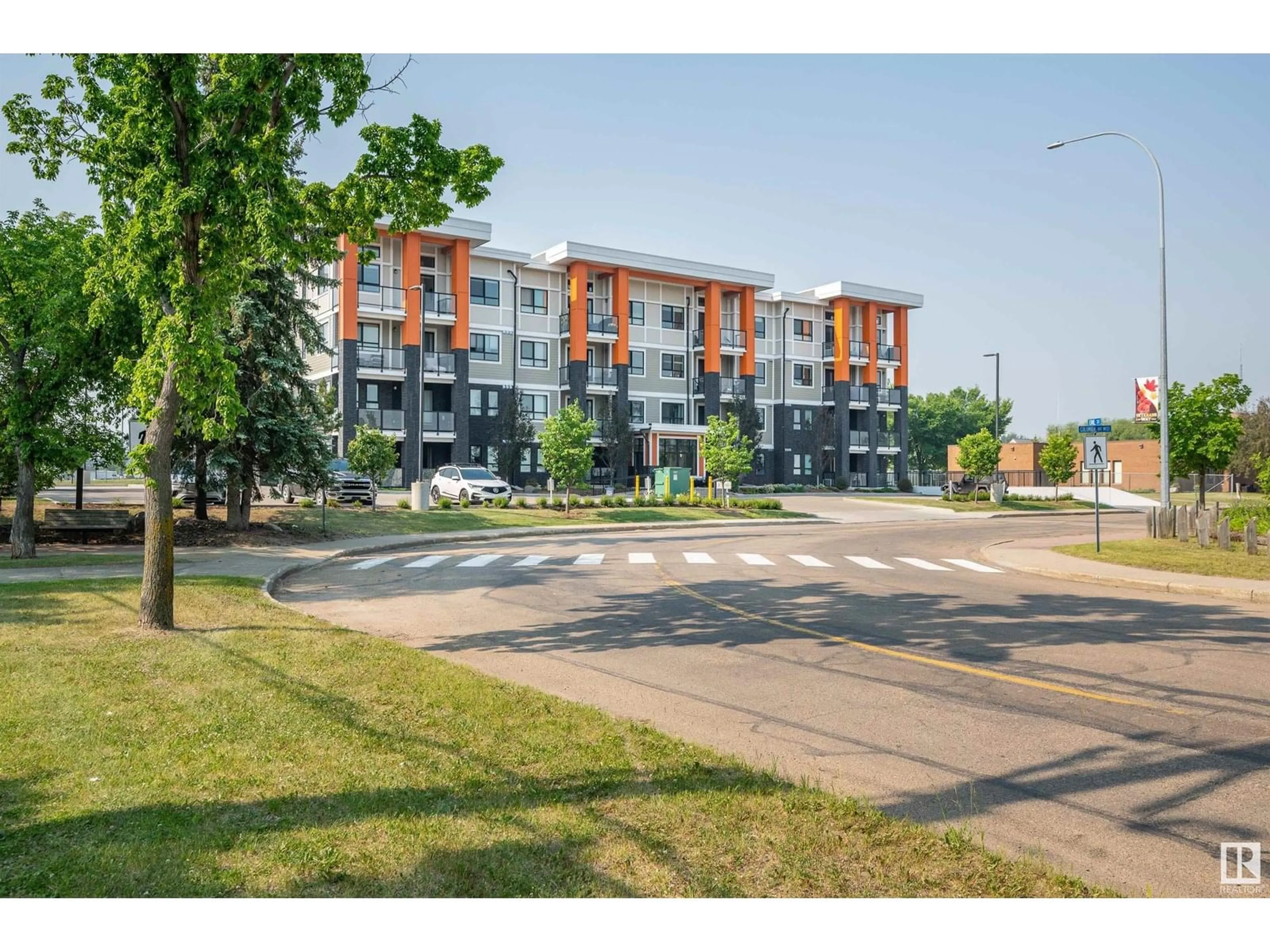 Blurry image for 17 - 305 COLUMBIA AV, Devon Alberta T9G1Y7