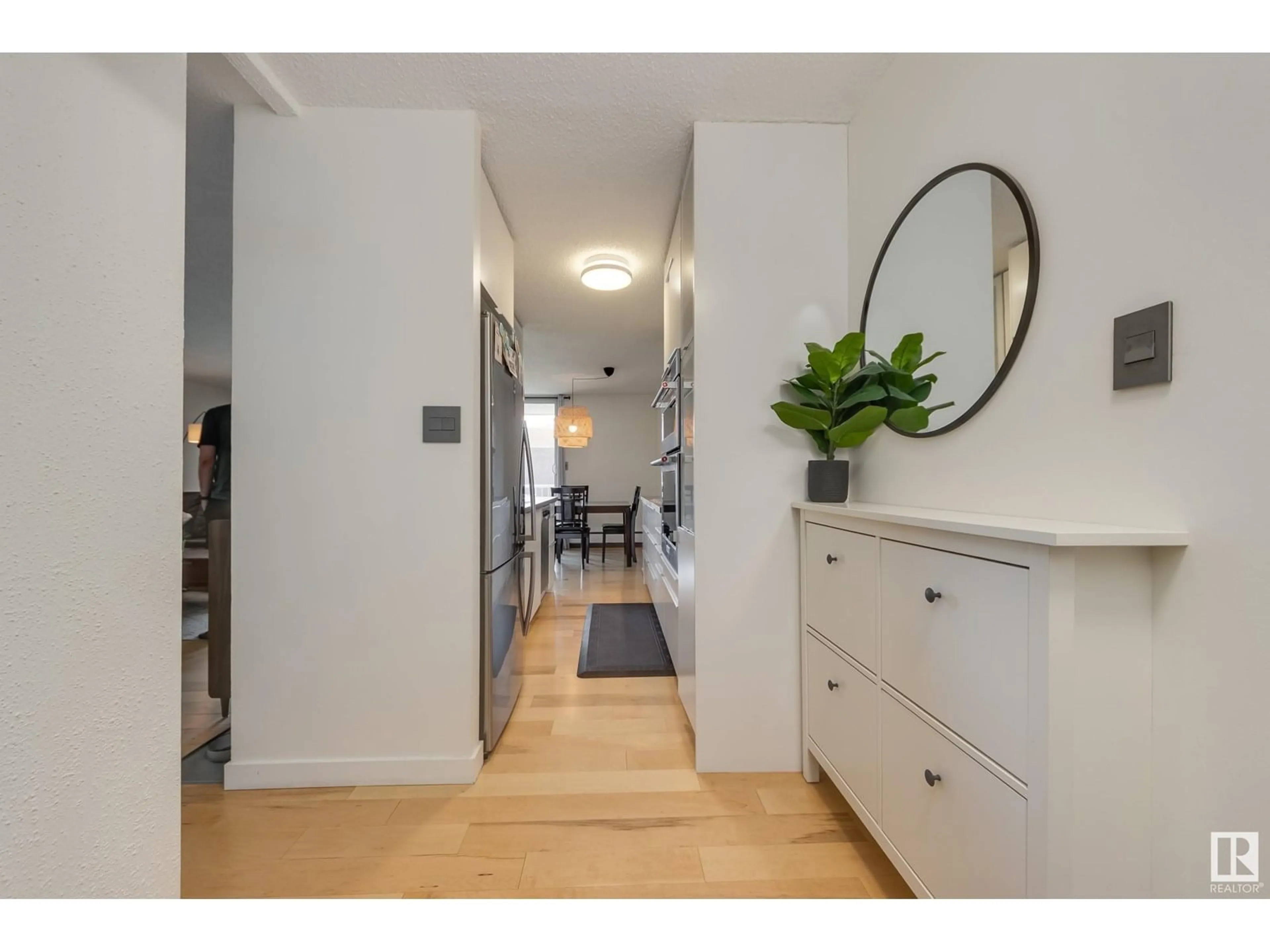 Indoor entryway for #504 - 9909 110 ST, Edmonton Alberta T5K2E5
