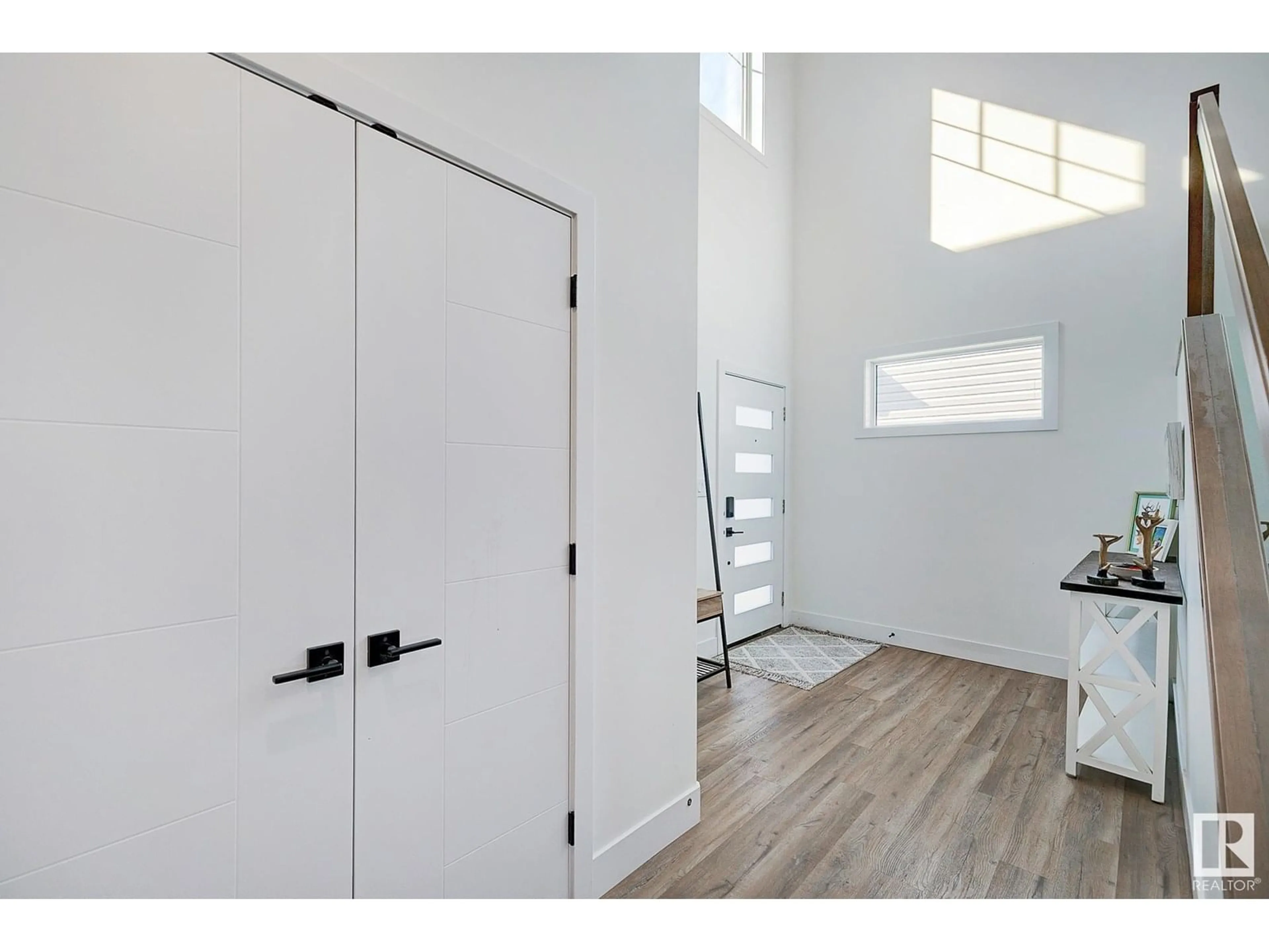 Indoor entryway for 308 HAVEN DR, Leduc Alberta T9E1B6