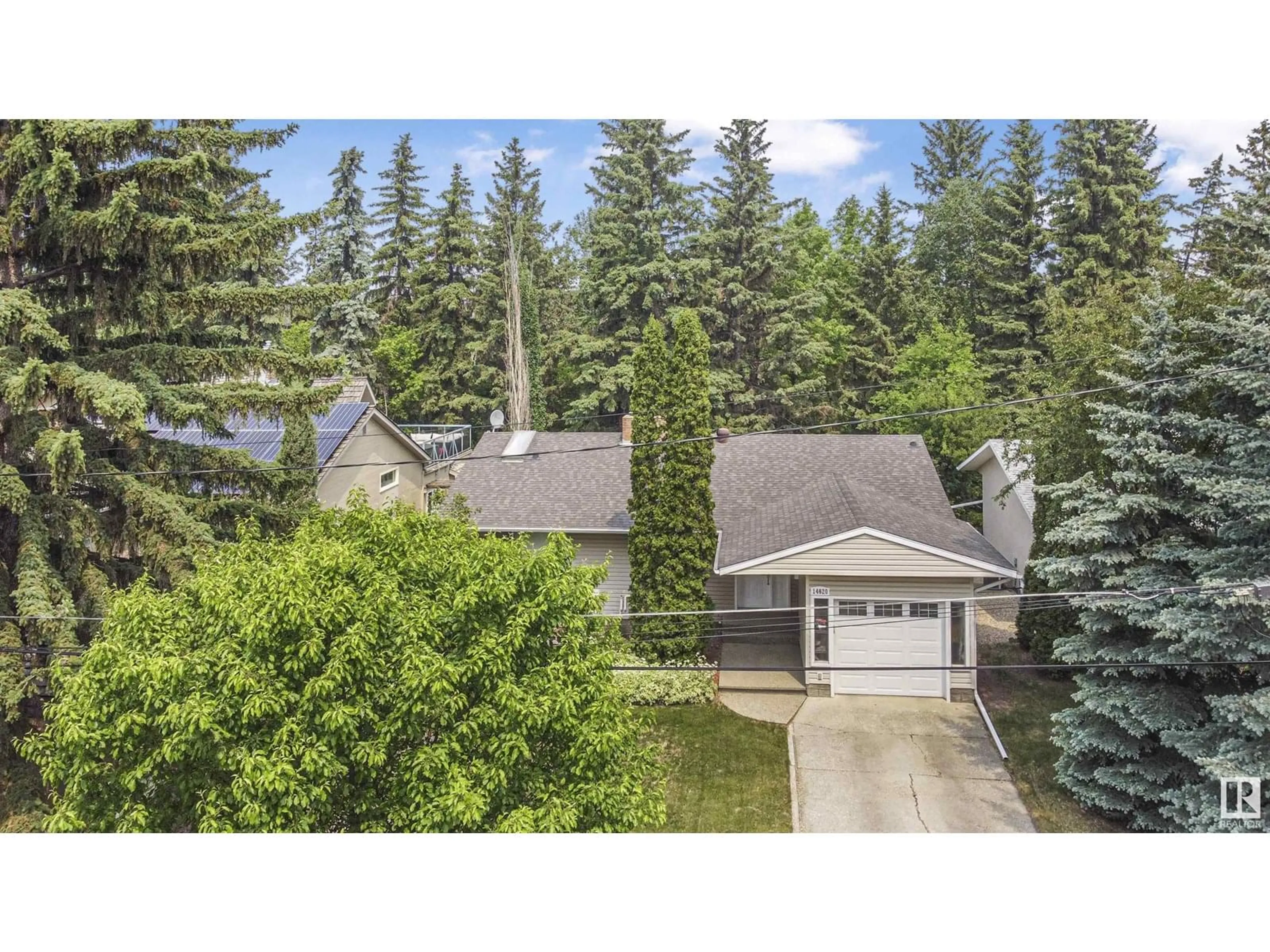 A pic from outside/outdoor area/front of a property/back of a property/a pic from drone, unknown for 14620 PARK DR, Edmonton Alberta T5R5V4