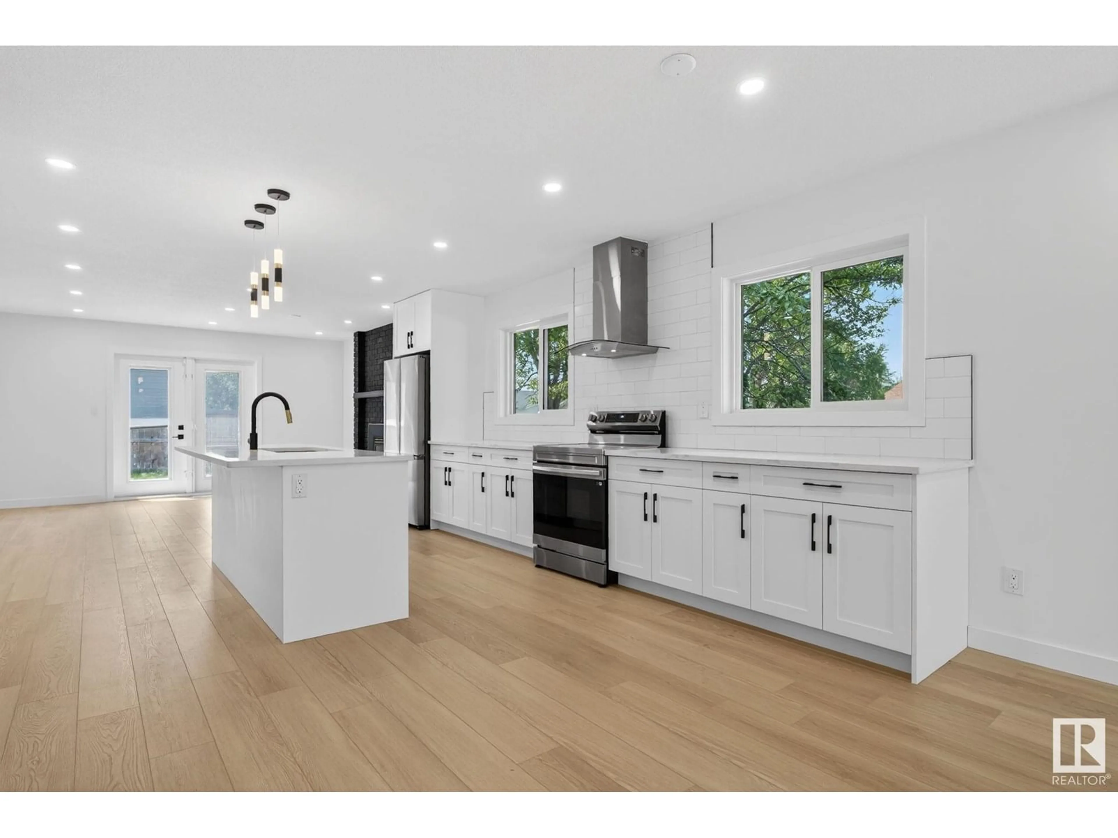 Open concept kitchen, unknown for 1 COACHMAN PL, Sherwood Park Alberta T8H1C1