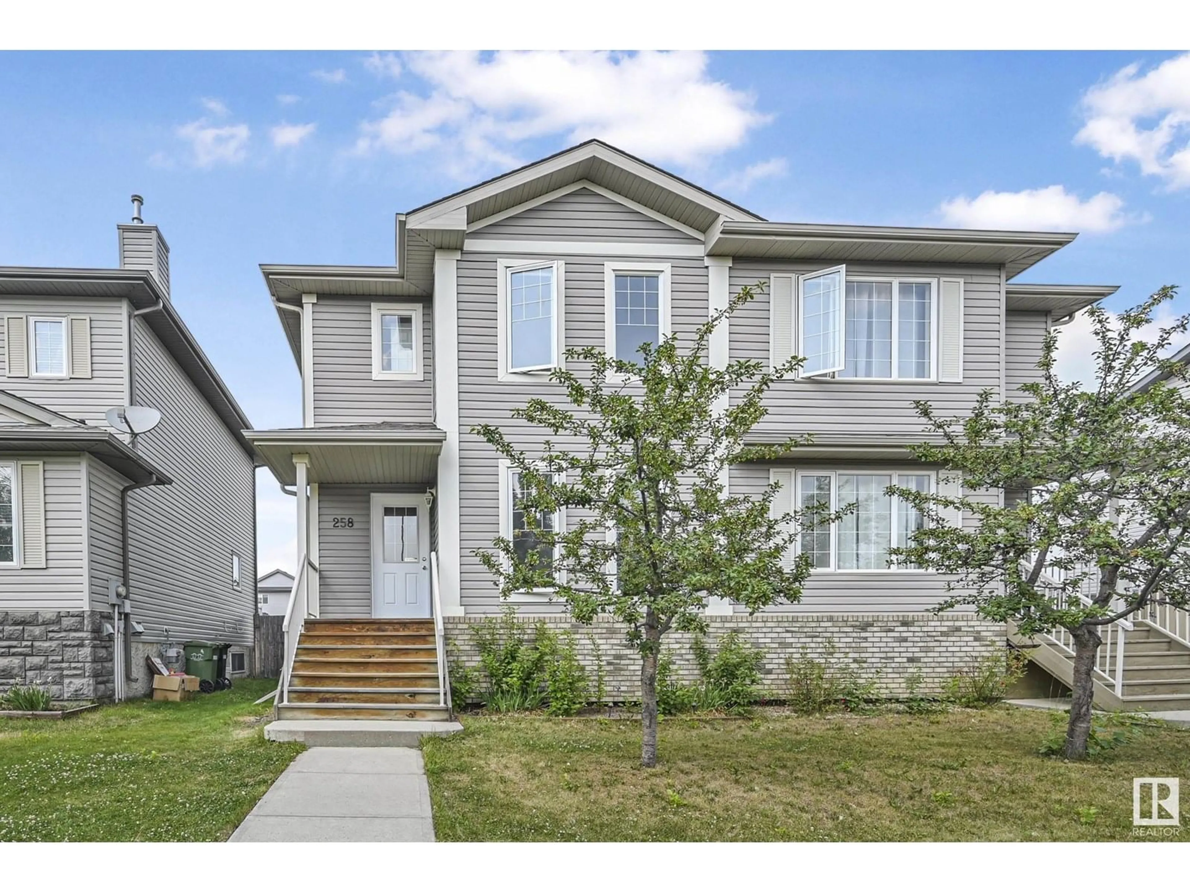 Home with vinyl exterior material, street for 258 AVENA CI, Leduc Alberta T9E0L9