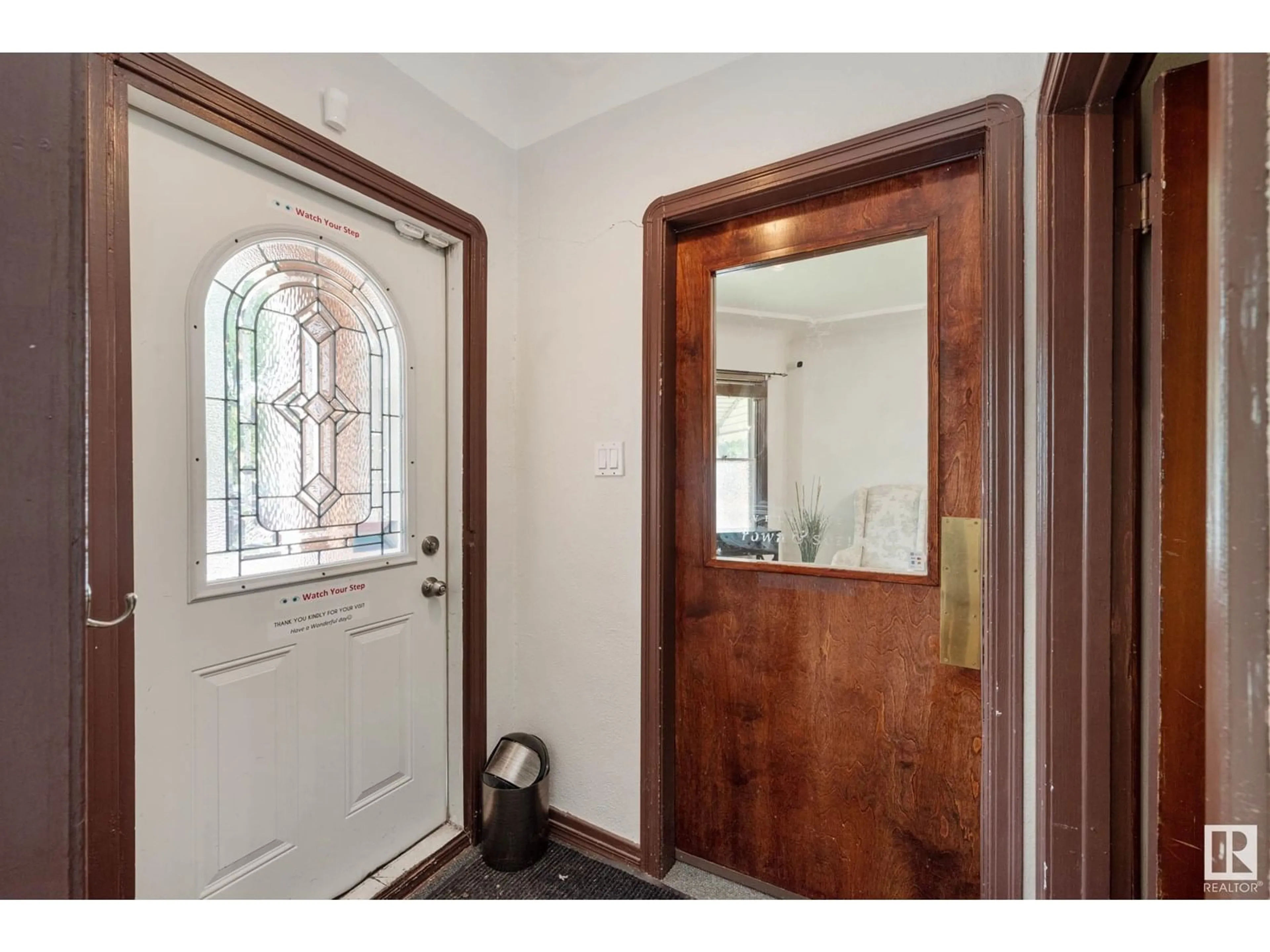 Indoor entryway for NW - 10153 122 ST, Edmonton Alberta T5N1L7