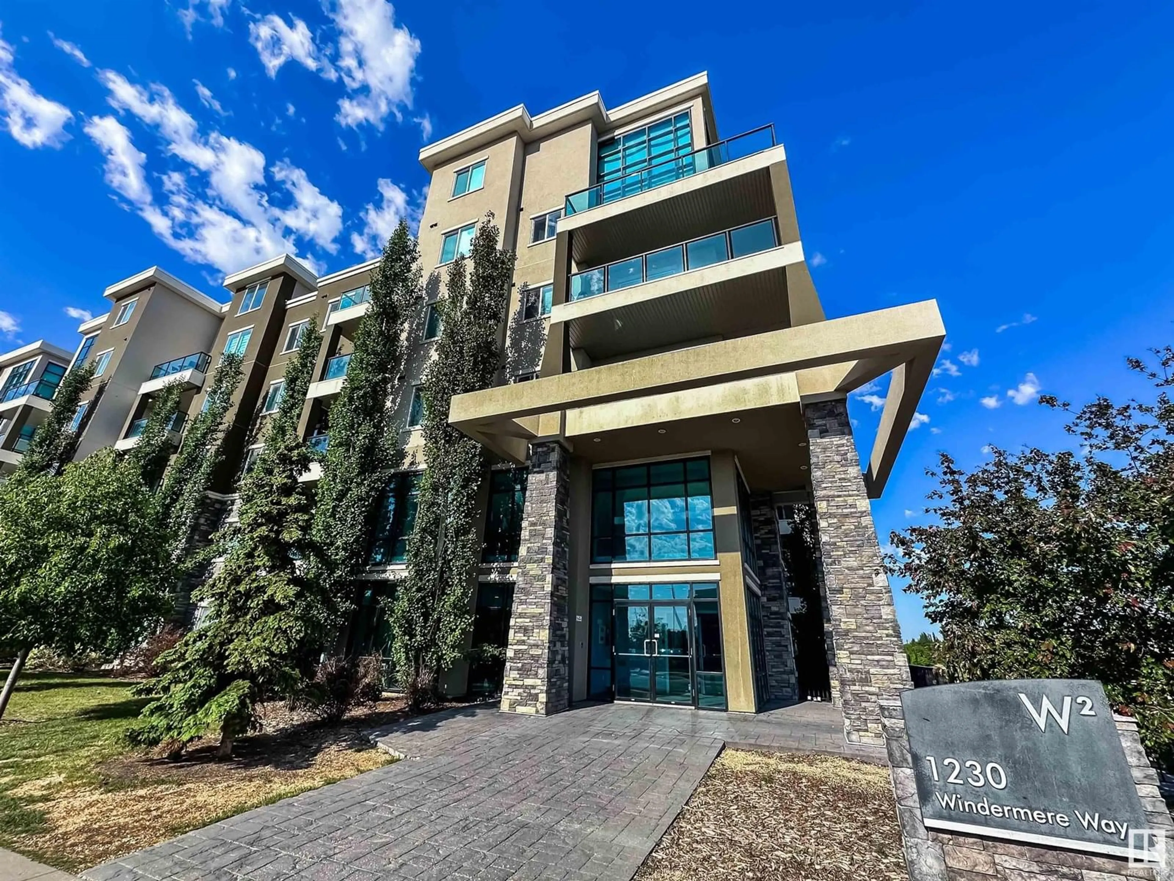 Indoor foyer for P220 - 1230 WINDERMERE WY, Edmonton Alberta T6W2J3