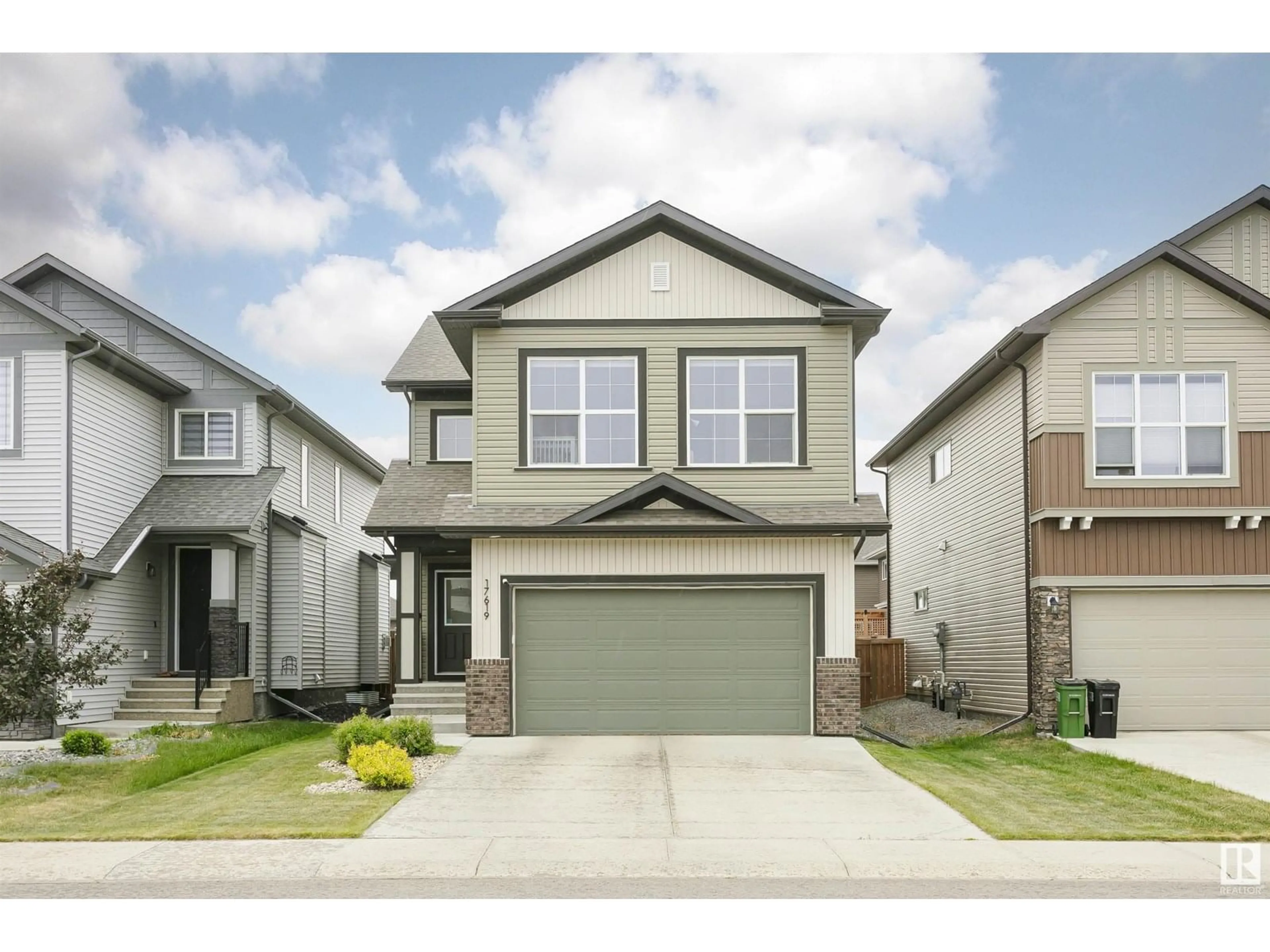 Home with vinyl exterior material, street for 17619 76 ST, Edmonton Alberta T5Z0R3