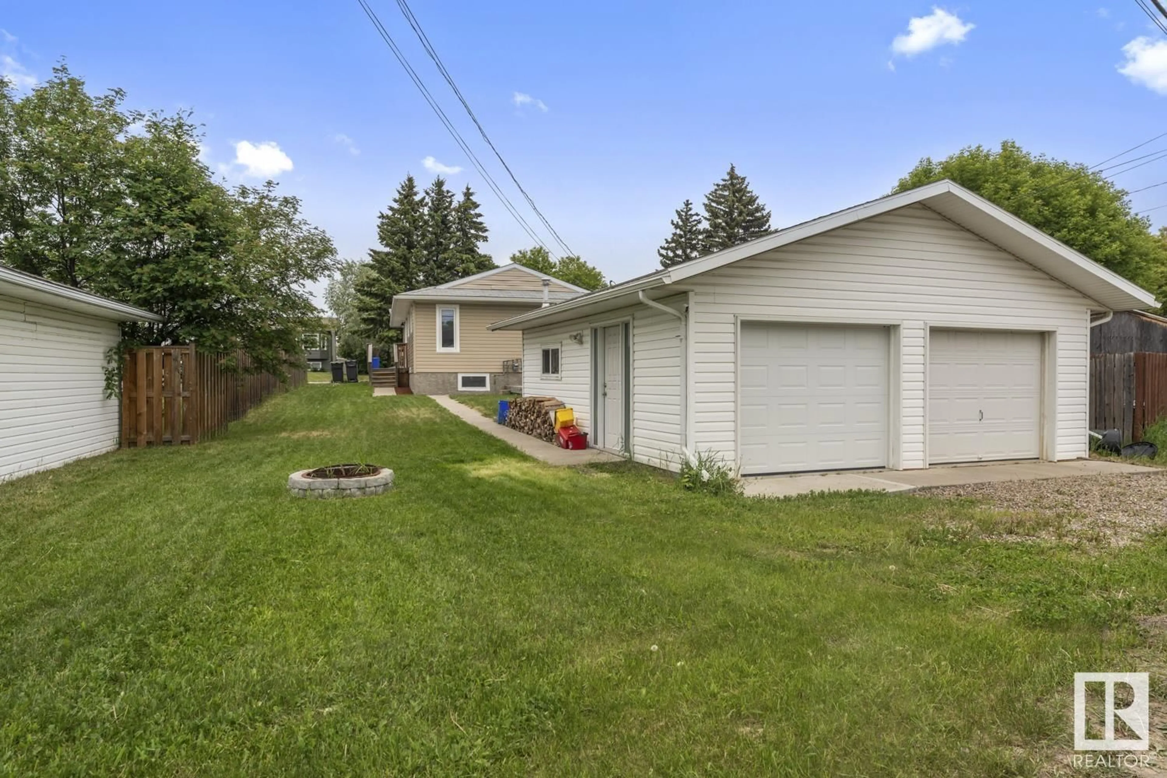 Unknown for 517 13 ST, Cold Lake Alberta T9M1B3