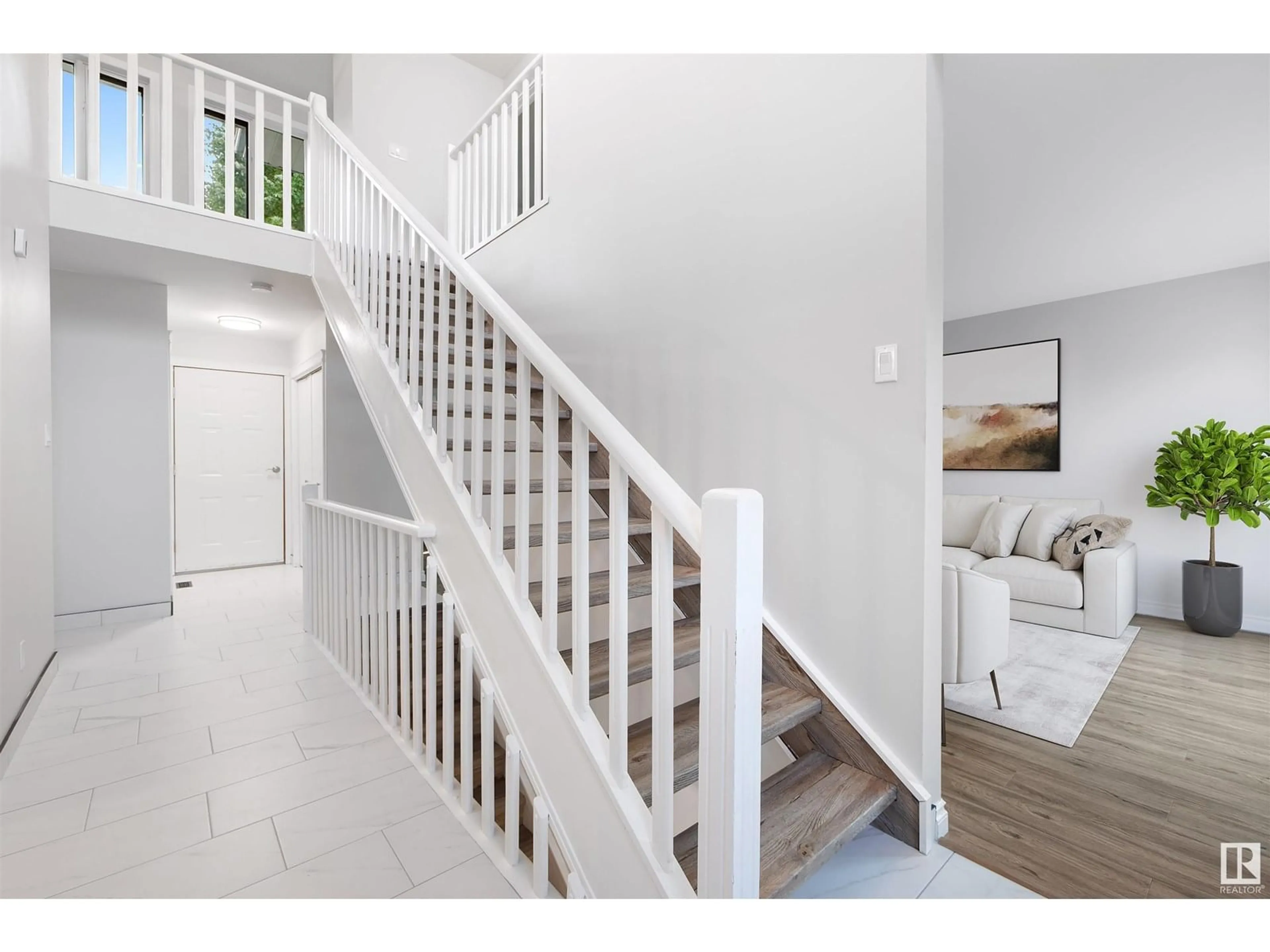 Indoor entryway for 9914 86 ST, Fort Saskatchewan Alberta T8L3A7