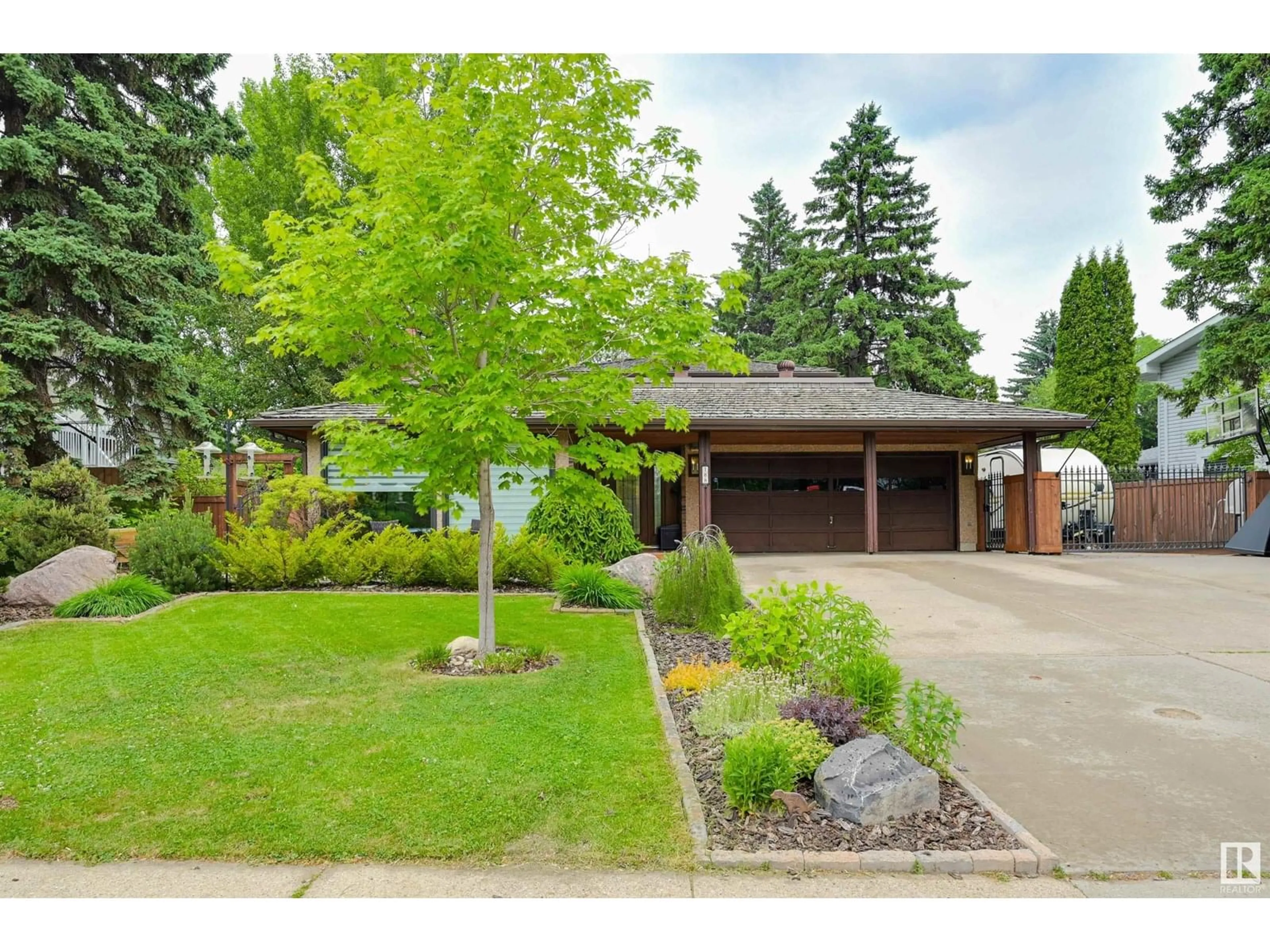 Home with brick exterior material, street for 188 QUESNELL CR, Edmonton Alberta T5R5P3