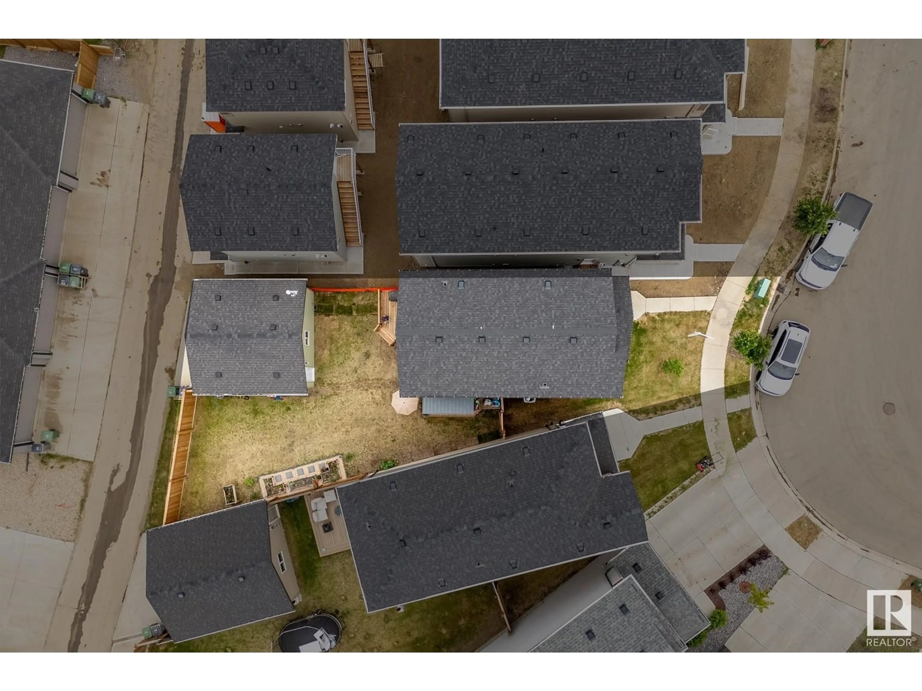 A pic from outside/outdoor area/front of a property/back of a property/a pic from drone, unknown for 6409 66 ST, Beaumont Alberta T4X2P6