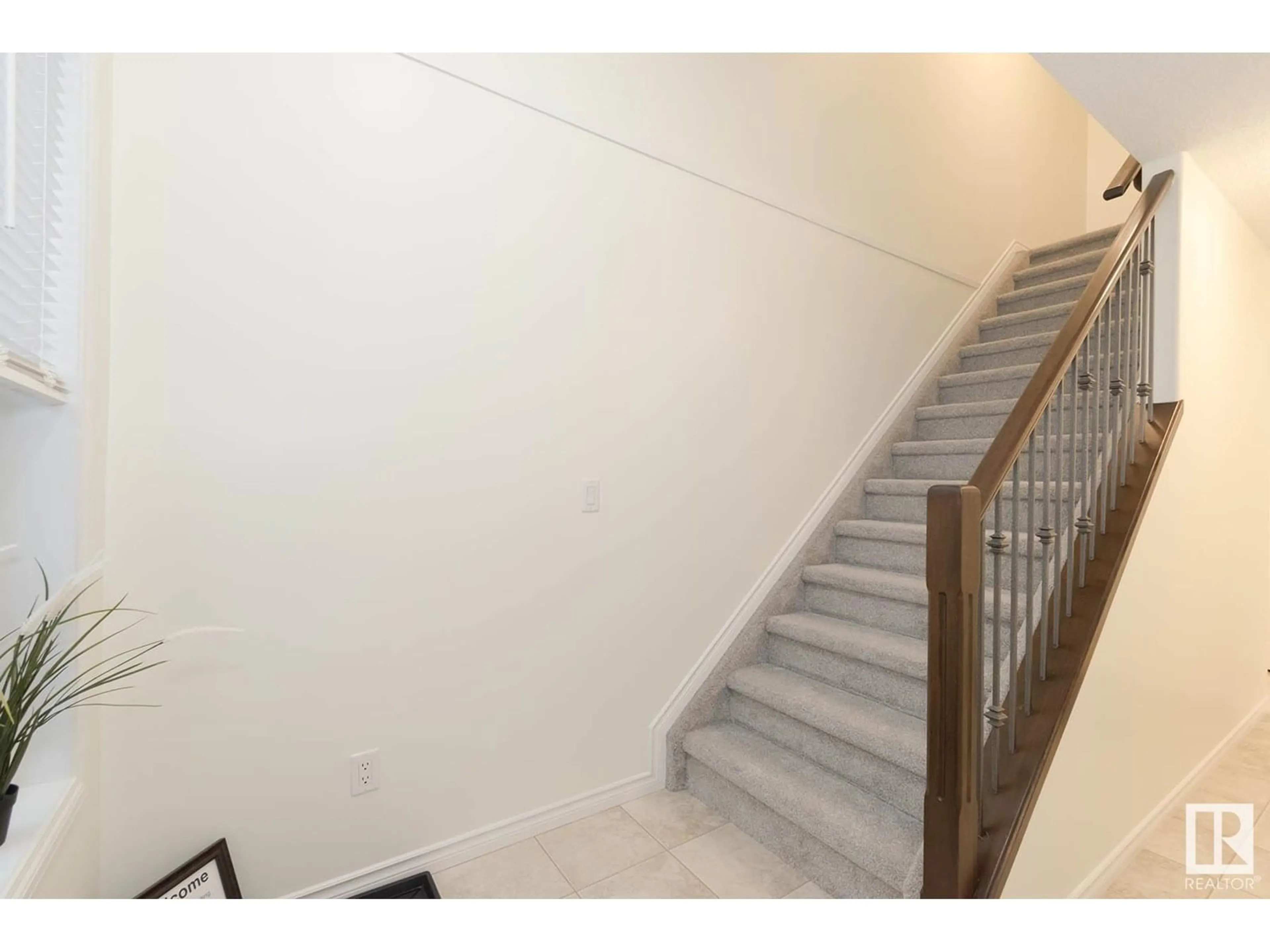 Stairs for #4 - 10 WOODCREST, Fort Saskatchewan Alberta T8L0C7