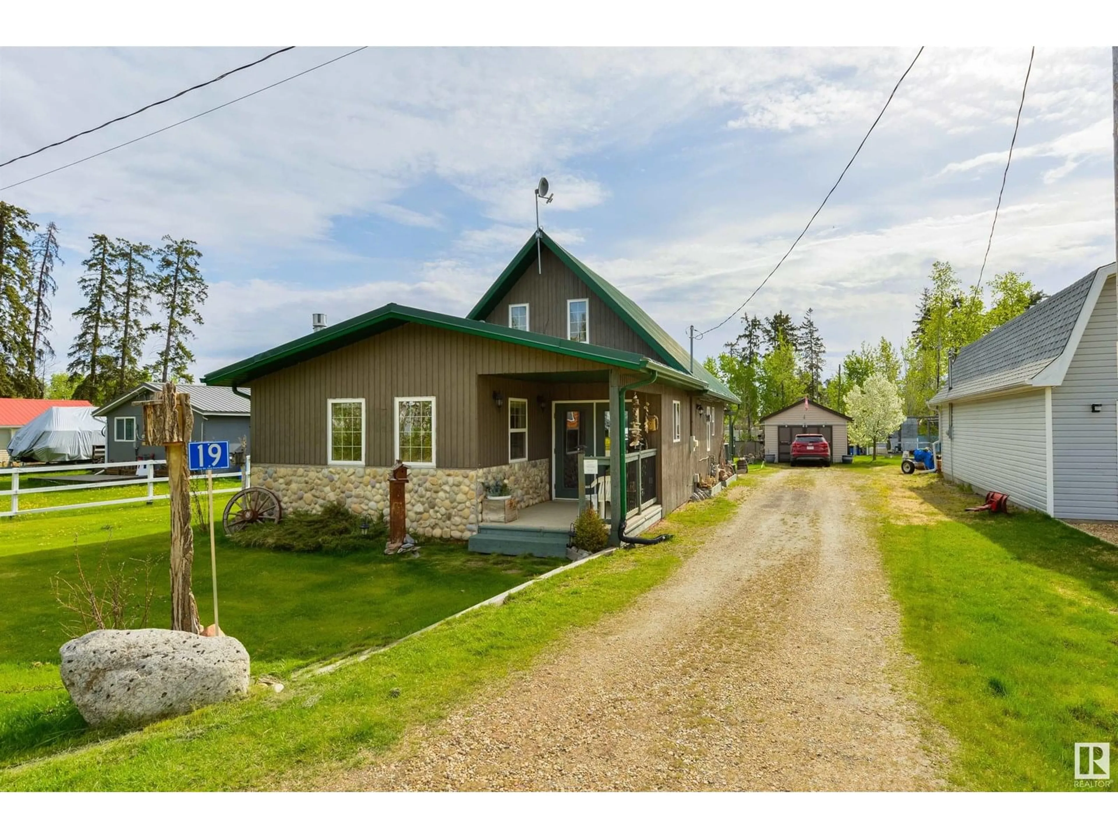 Unknown for 19 - 3016 TWP ROAD 572, Rural Lac Ste. Anne County Alberta T0E1A0