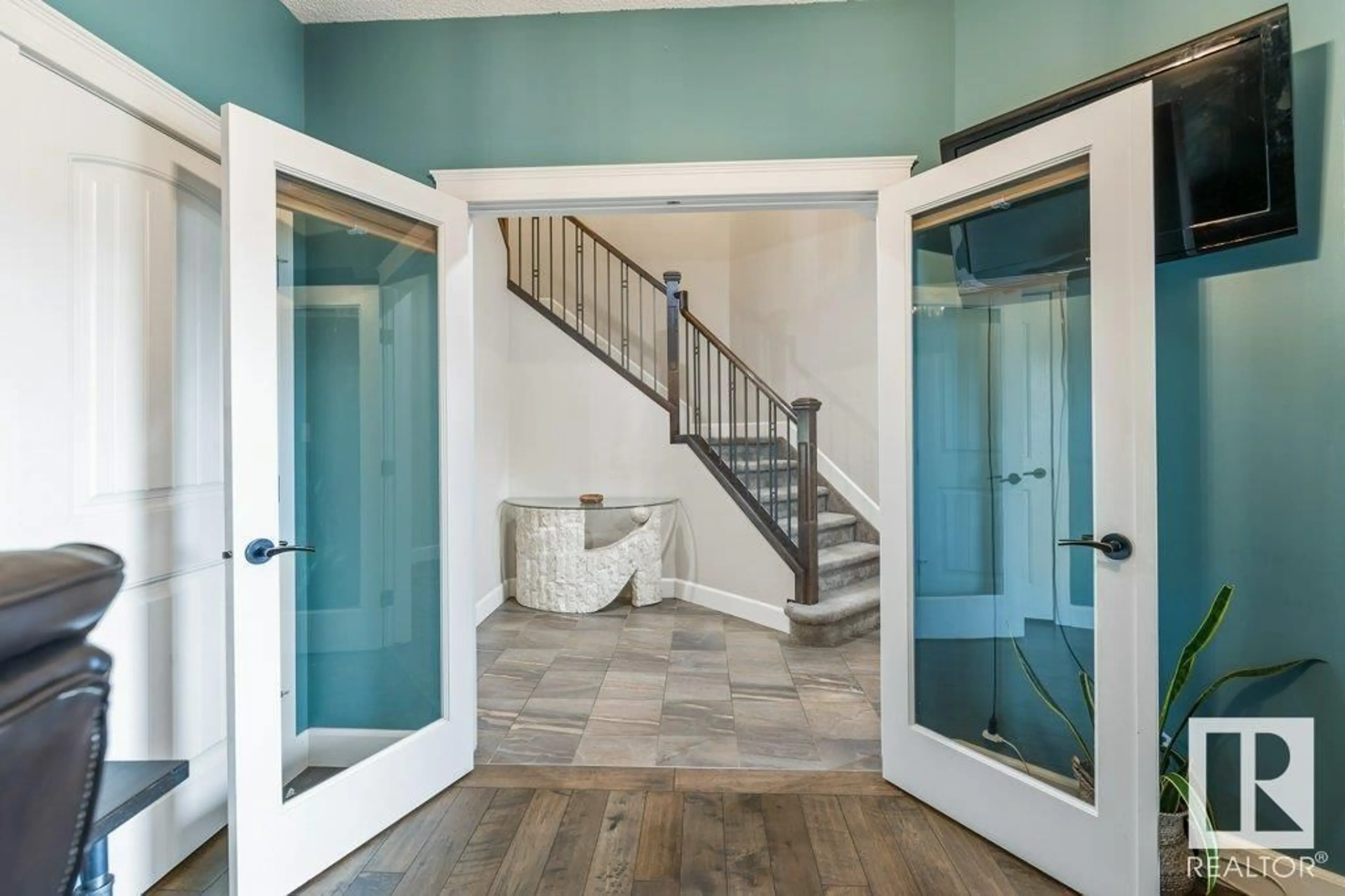 Indoor entryway for NW - 16303 135 ST, Edmonton Alberta T6V0J9