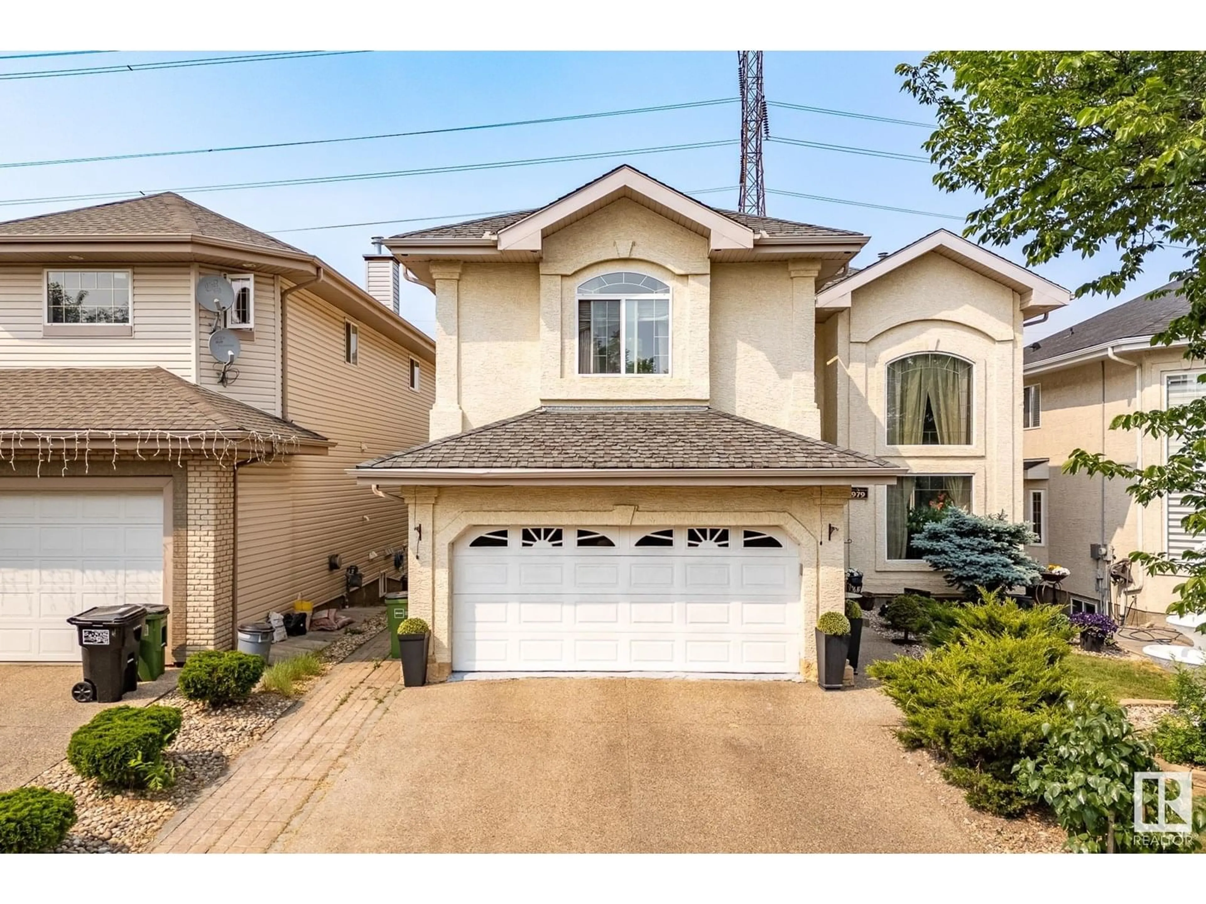 Home with vinyl exterior material, street for NW - 979 HOLLINGSWORTH BEND BN, Edmonton Alberta T6R3G7