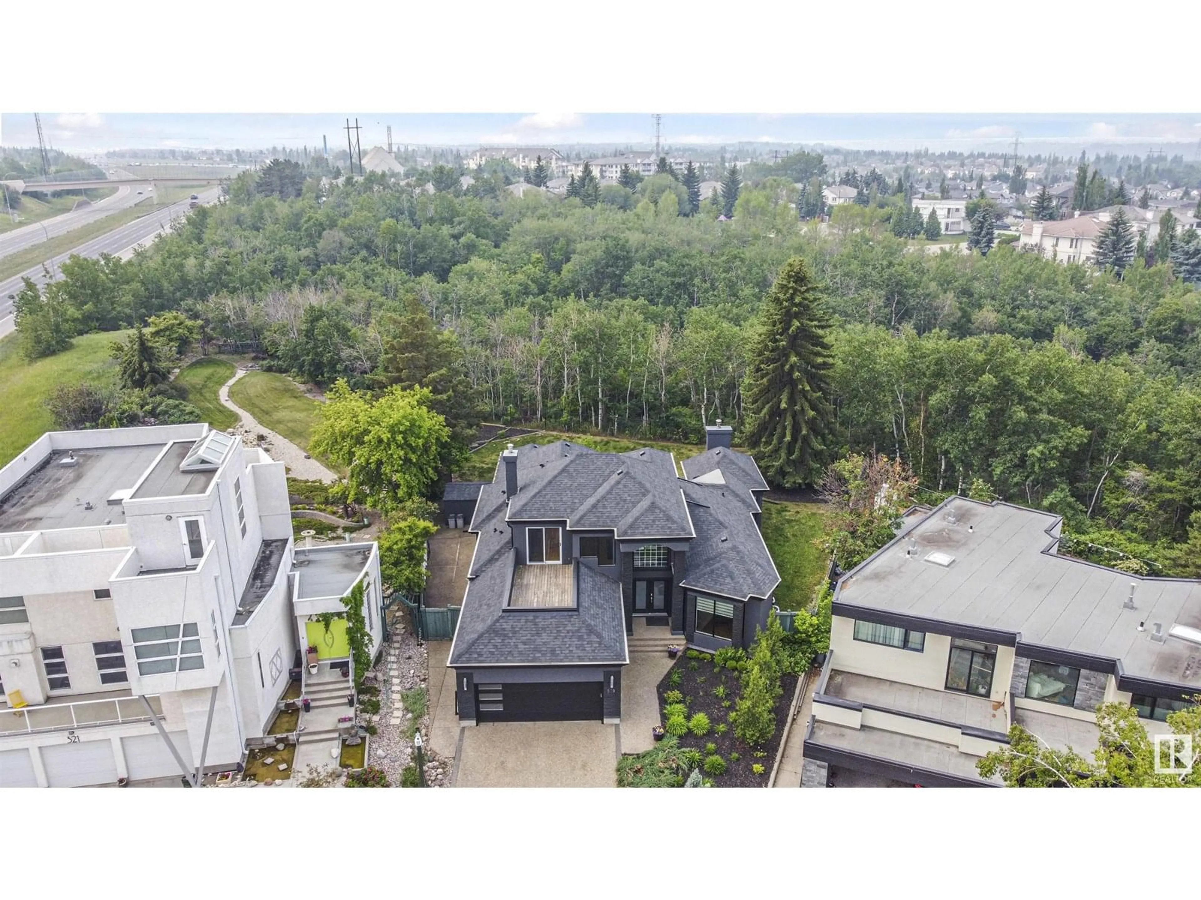 A pic from outside/outdoor area/front of a property/back of a property/a pic from drone, unknown for 319 FERRIS WY, Edmonton Alberta T6R2C4