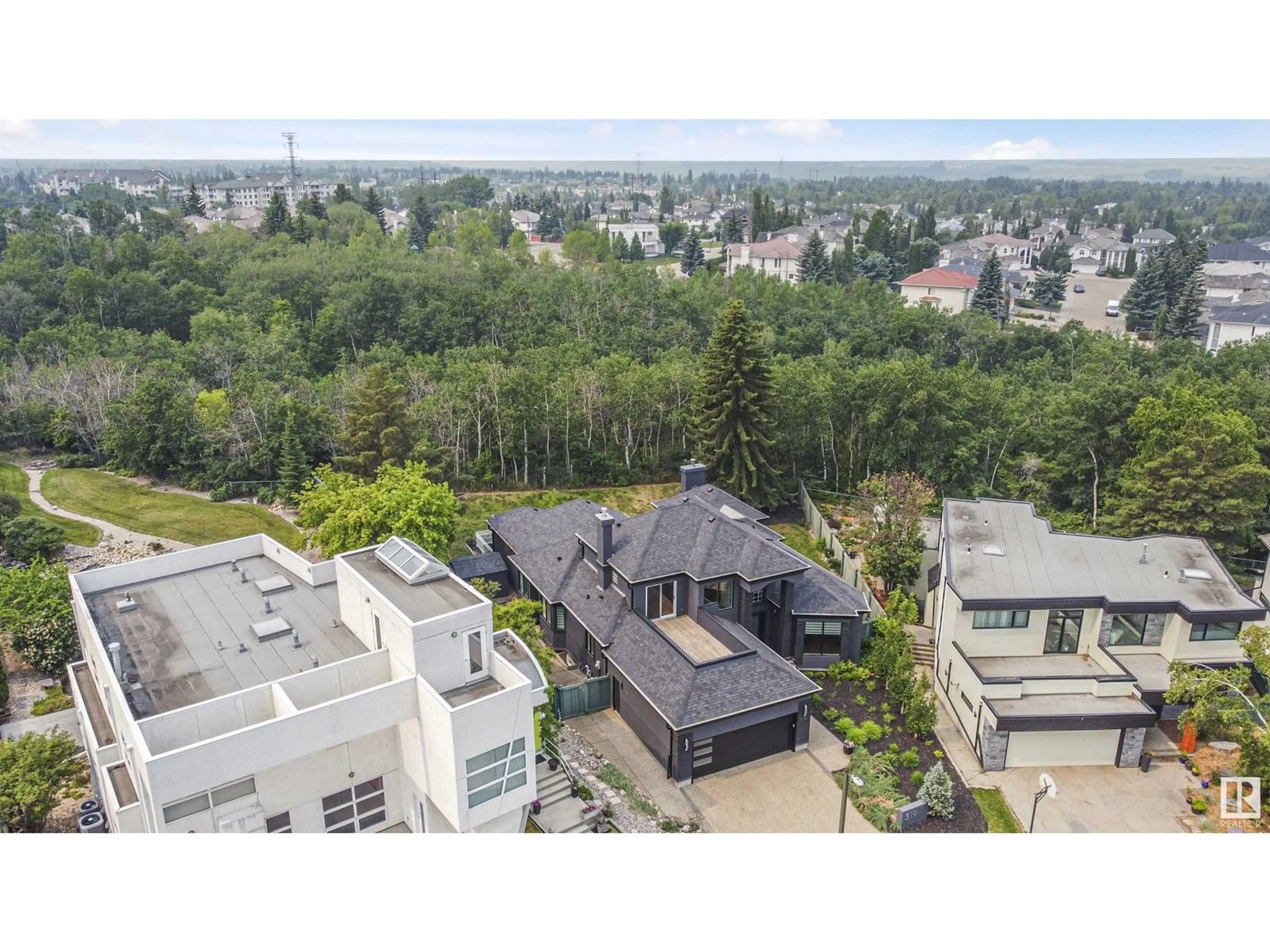 A pic from outside/outdoor area/front of a property/back of a property/a pic from drone, unknown for 319 FERRIS WY, Edmonton Alberta T6R2C4
