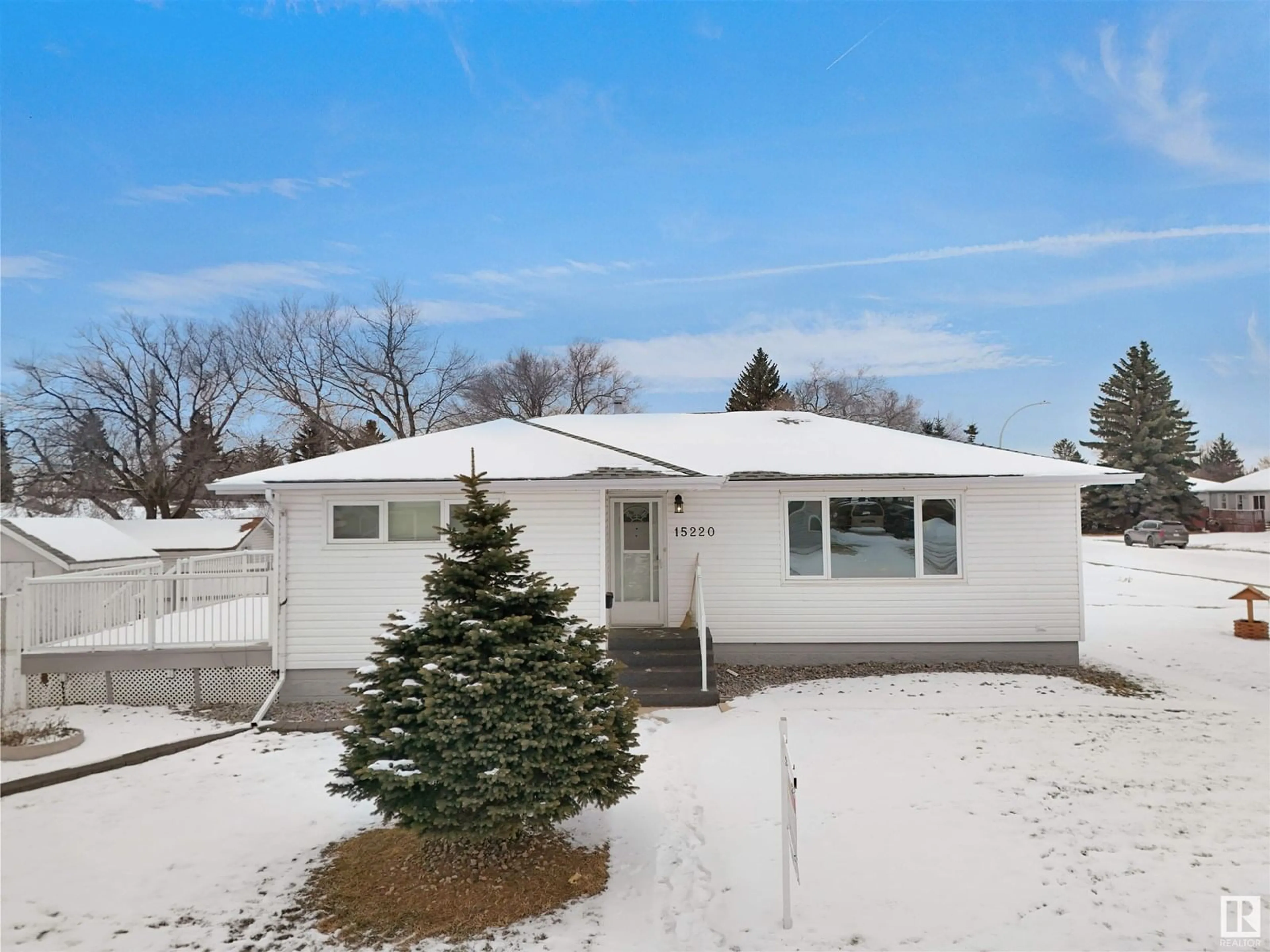 Unknown for 15220 91 AV, Edmonton Alberta T5R4Z5