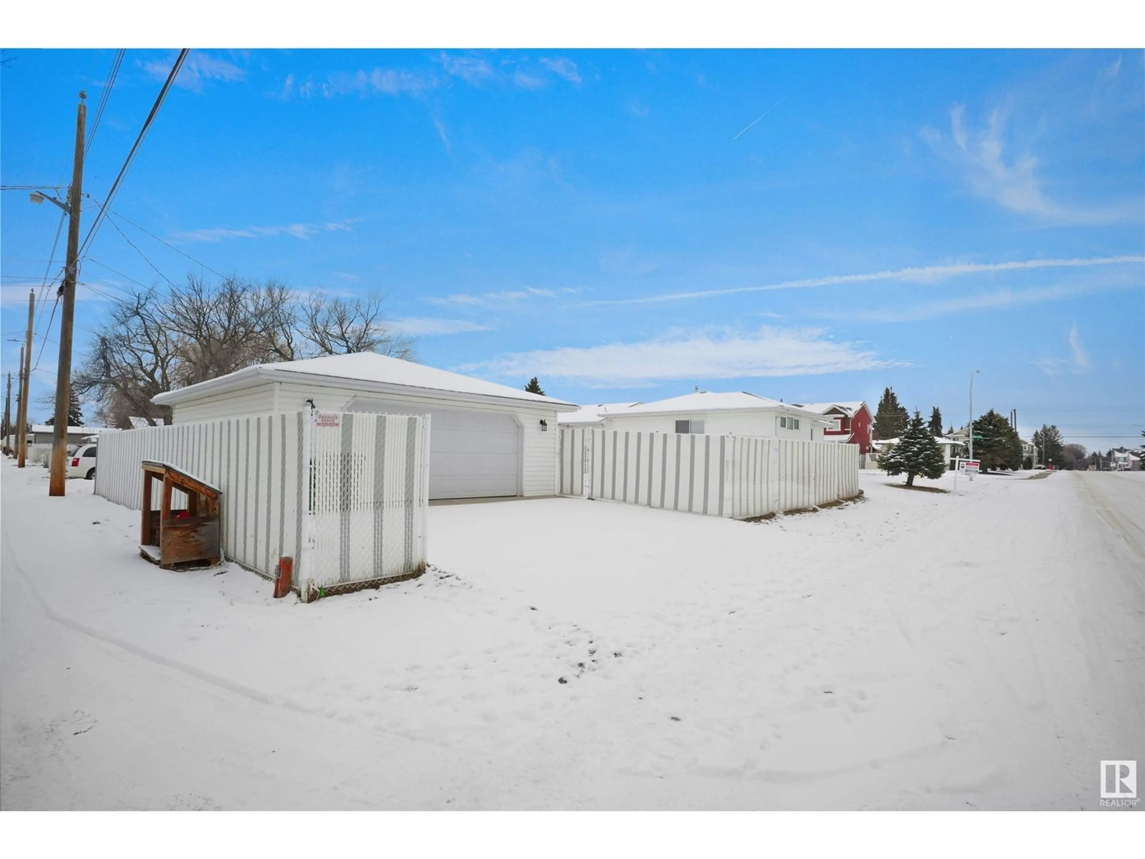 Unknown for 15220 91 AV, Edmonton Alberta T5R4Z5