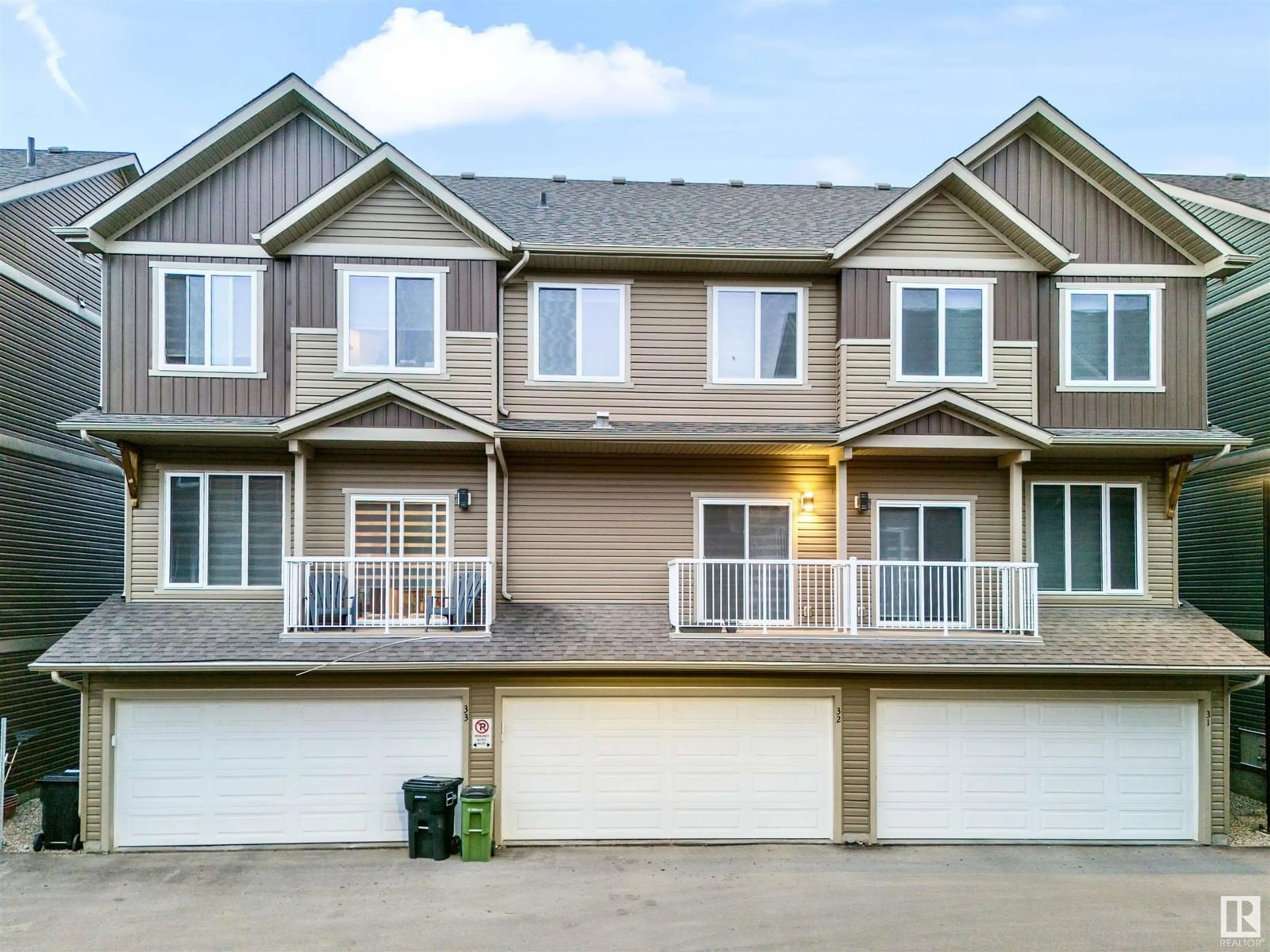 Home with vinyl exterior material, street for 1051 - 32 GRAYDON HILL BV, Edmonton Alberta T6W3C8