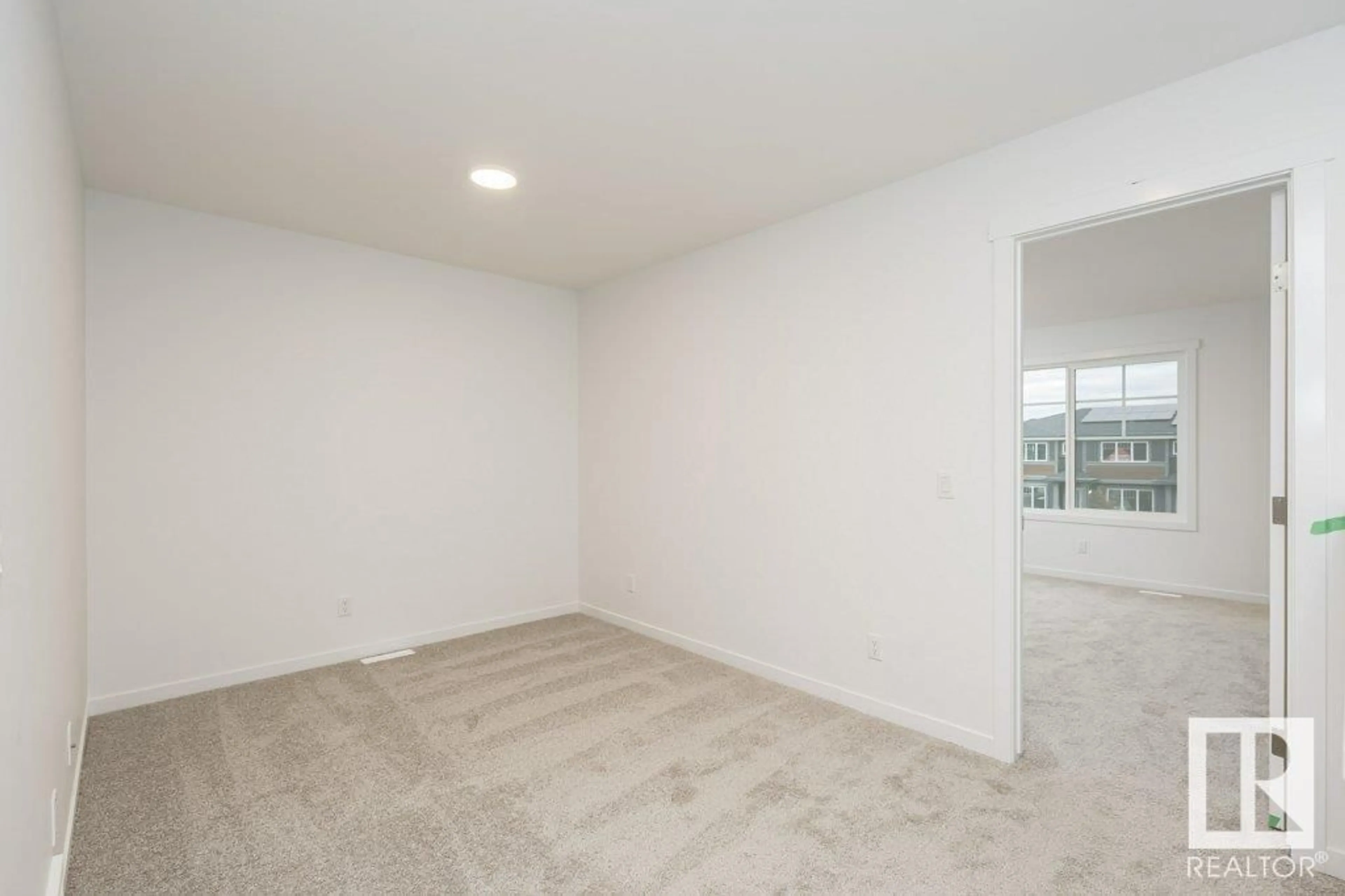 A pic of a room for 3957 WREN LO, Edmonton Alberta T5S0T1
