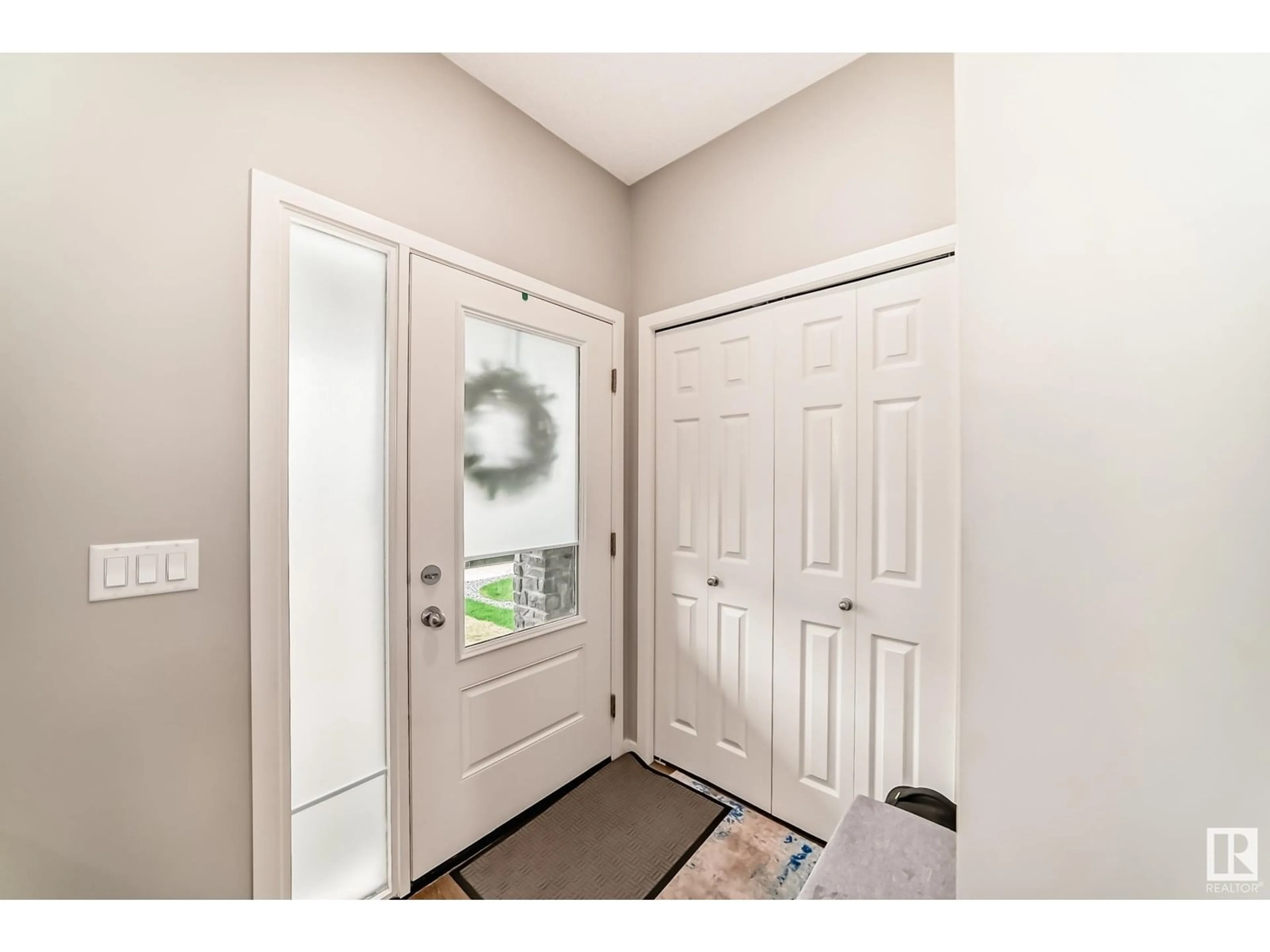 Indoor entryway for 4727 177 AV, Edmonton Alberta T5Y4G4