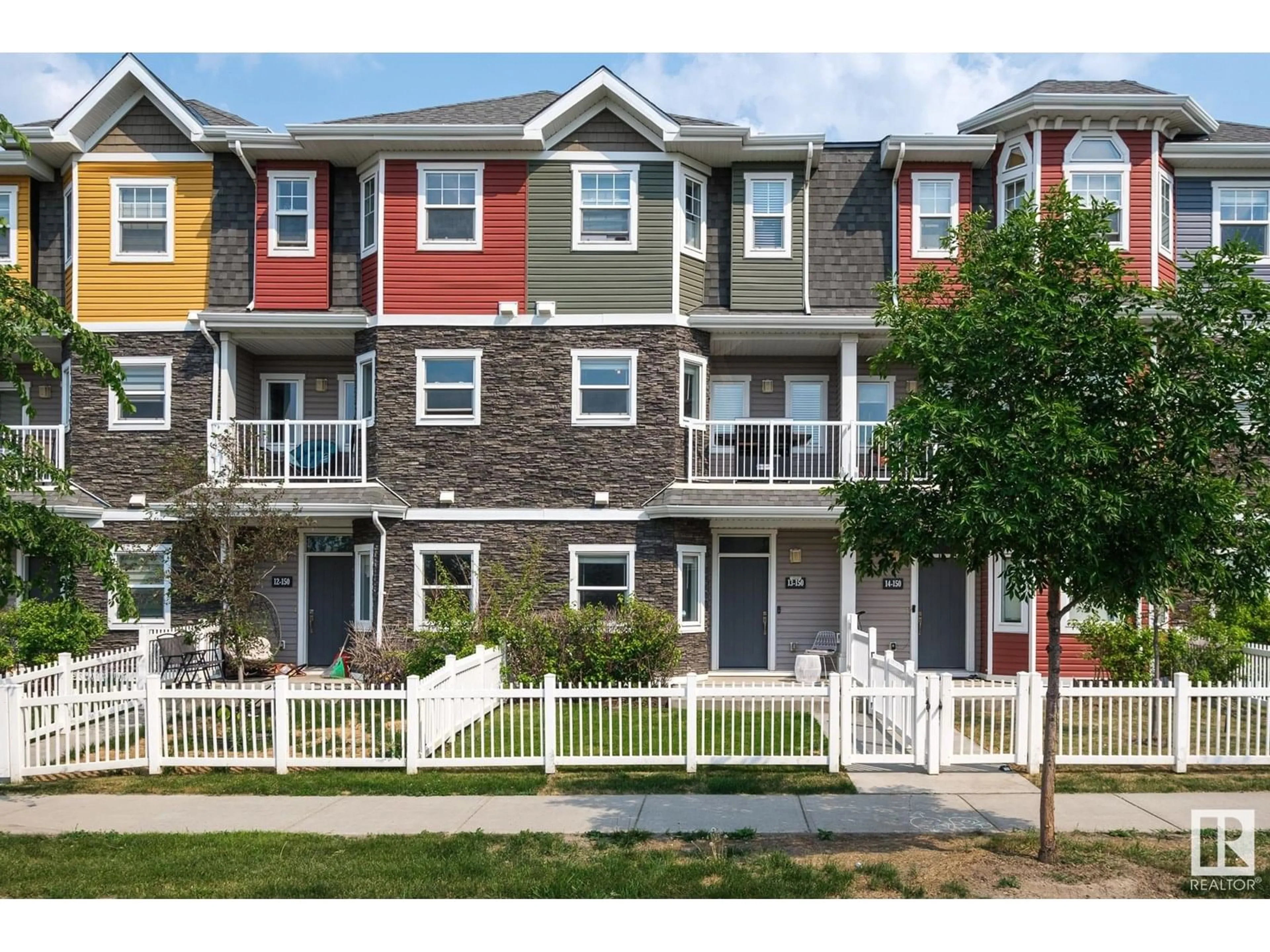 Home with vinyl exterior material, street for 13 150 EVERITT DR, St. Albert Alberta T8N7R8