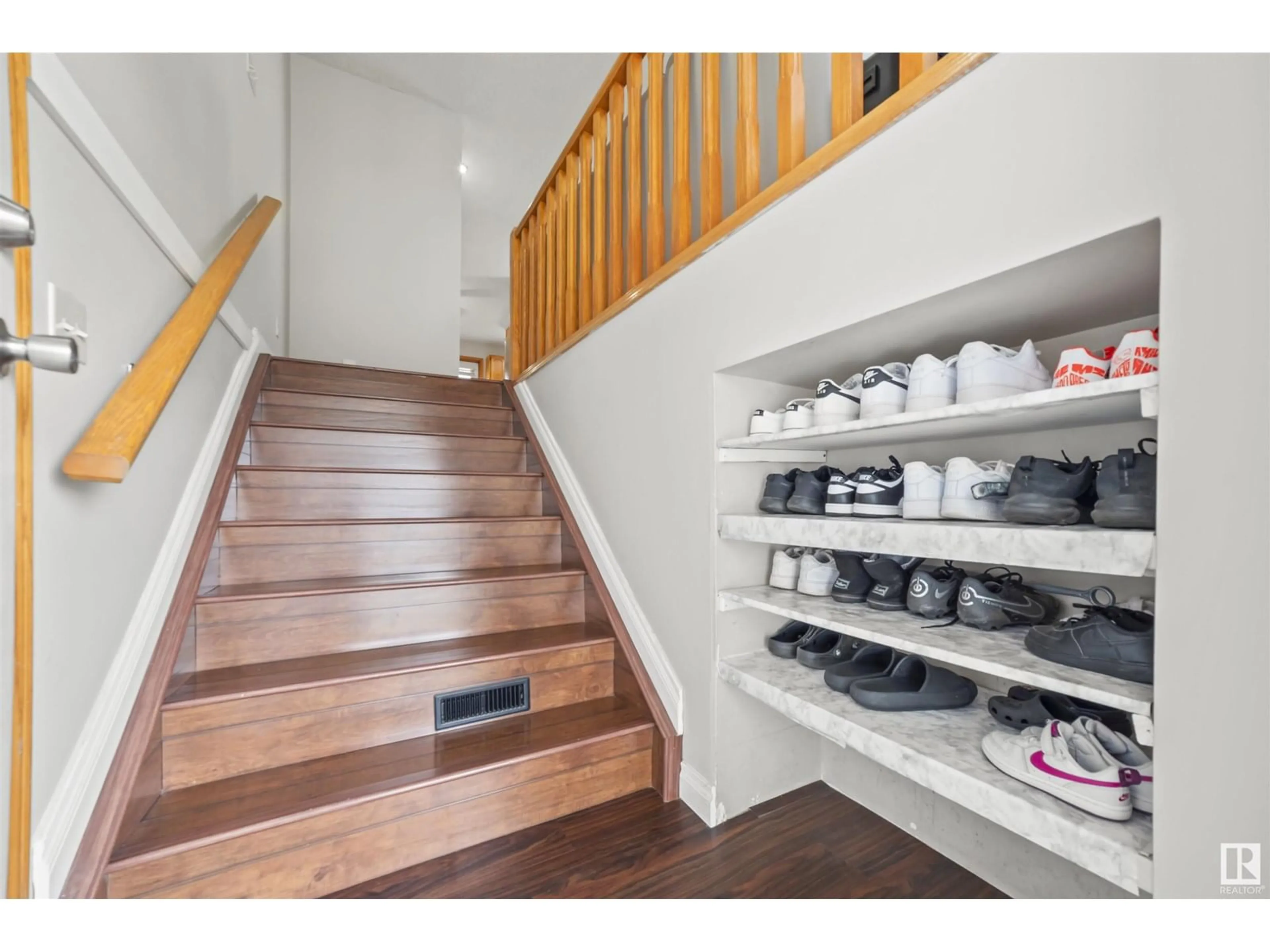 Stairs for 6210 162A AV, Edmonton Alberta T5Y2R2
