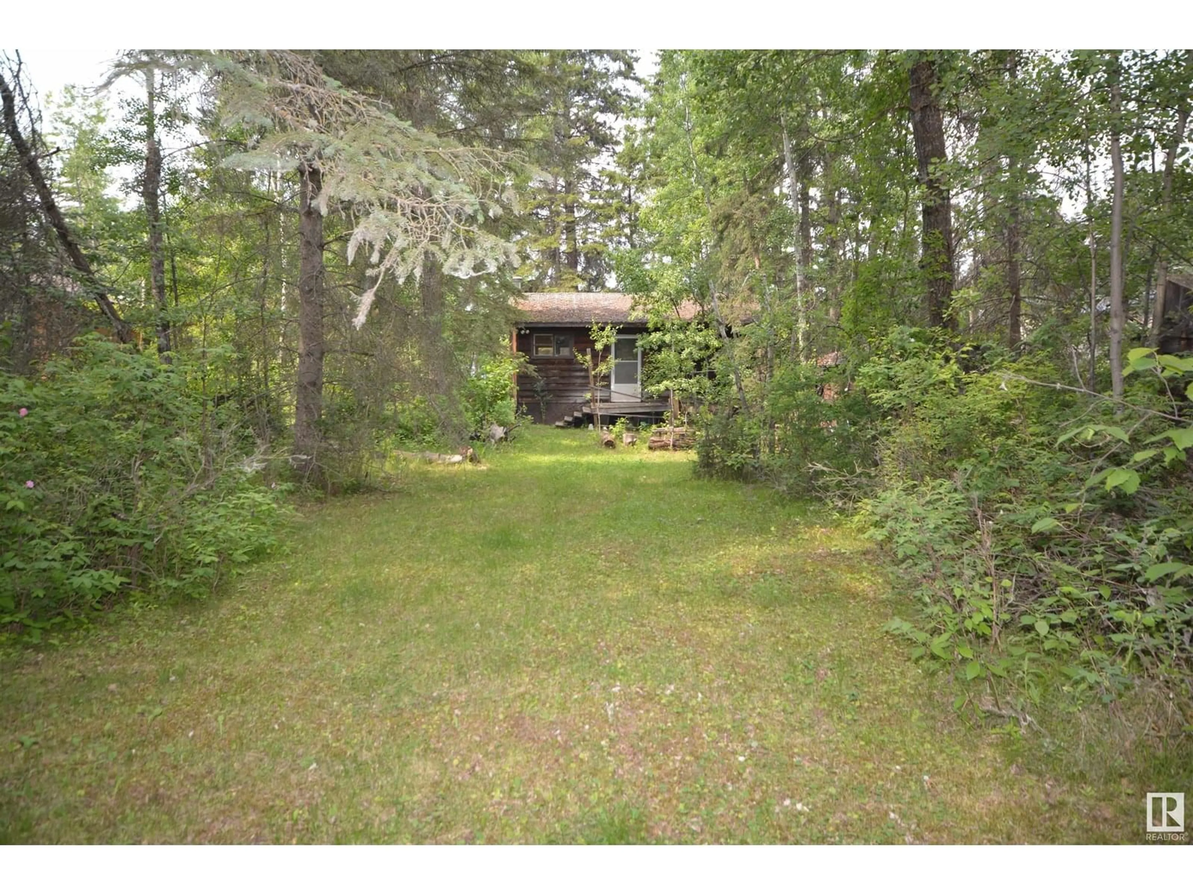 Shed for 5073 5TH ST, Rural Lac Ste. Anne County Alberta T0E1V0