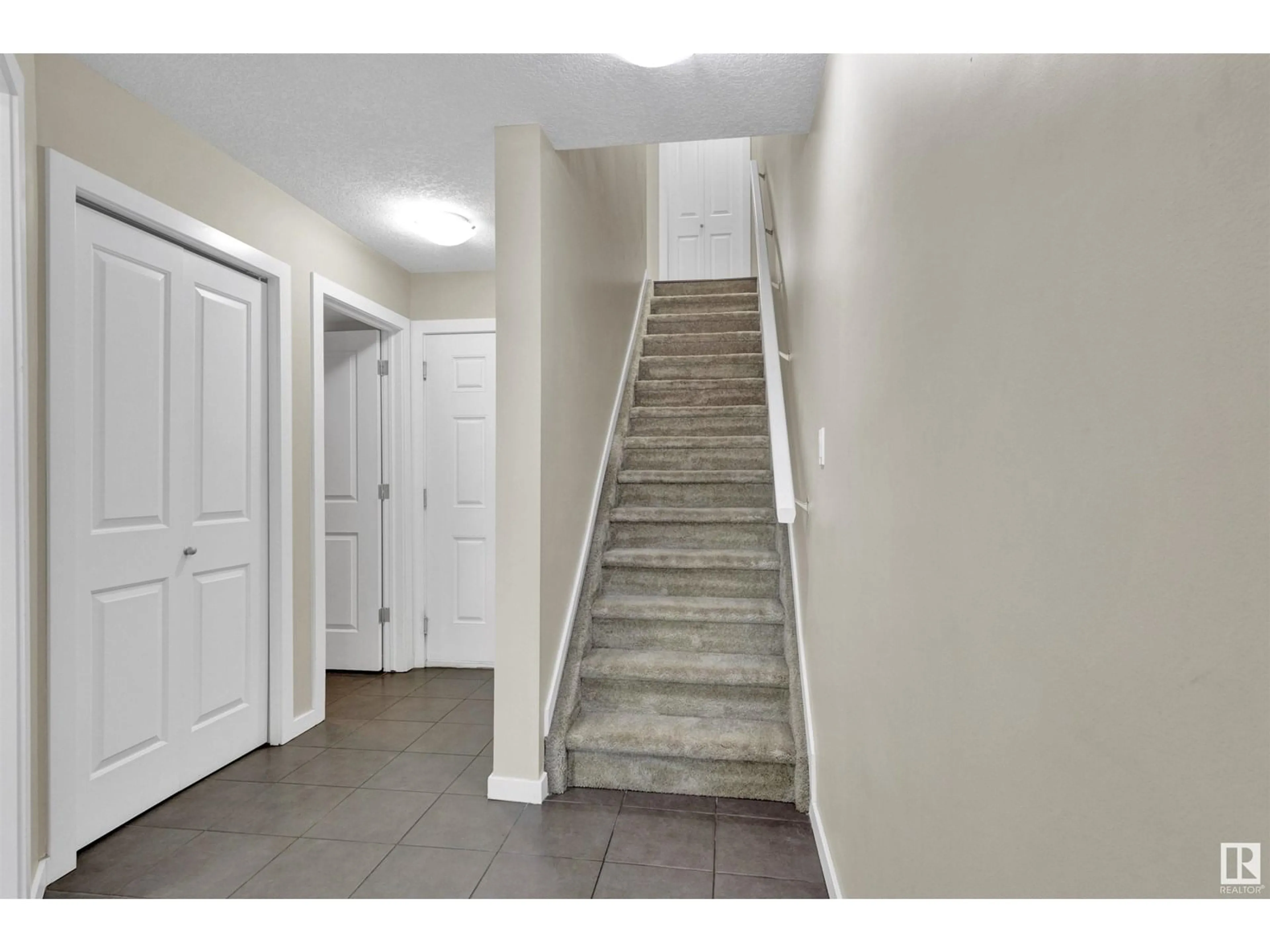 Unknown for 50 9515 160 AV NW, Edmonton Alberta T5Z0M4
