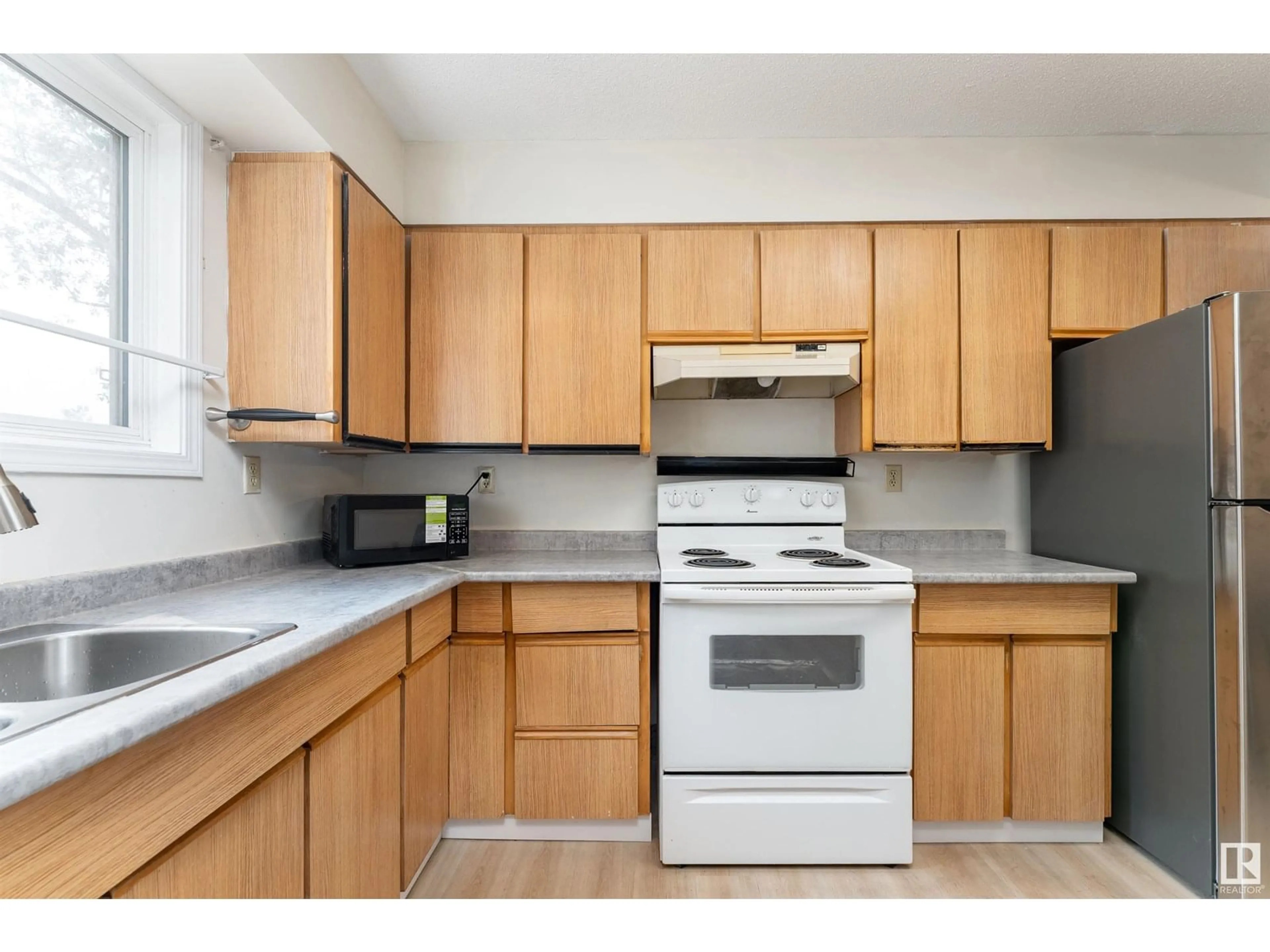 Standard kitchen, unknown for #78 - 7604 29 AV, Edmonton Alberta T6K3Z2