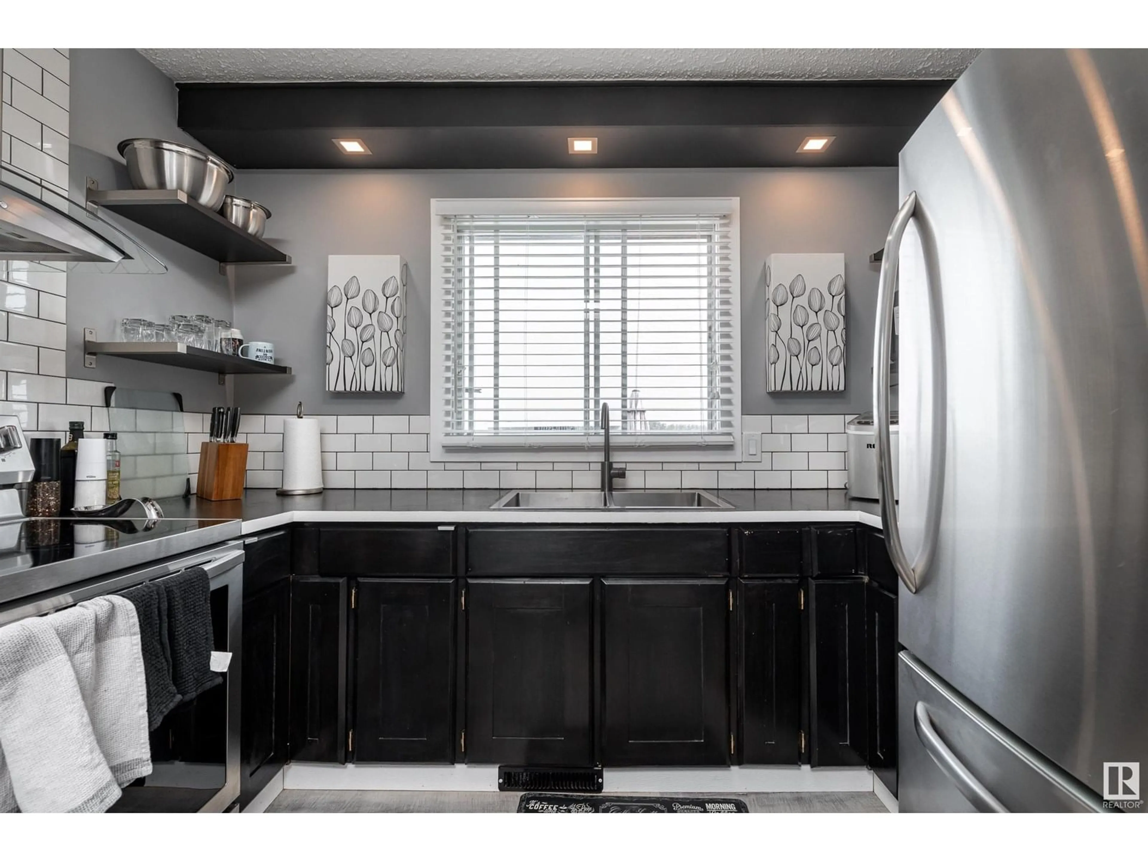 Contemporary kitchen, ceramic/tile floor for 10628 110 ST, Westlock Alberta T7P1A2