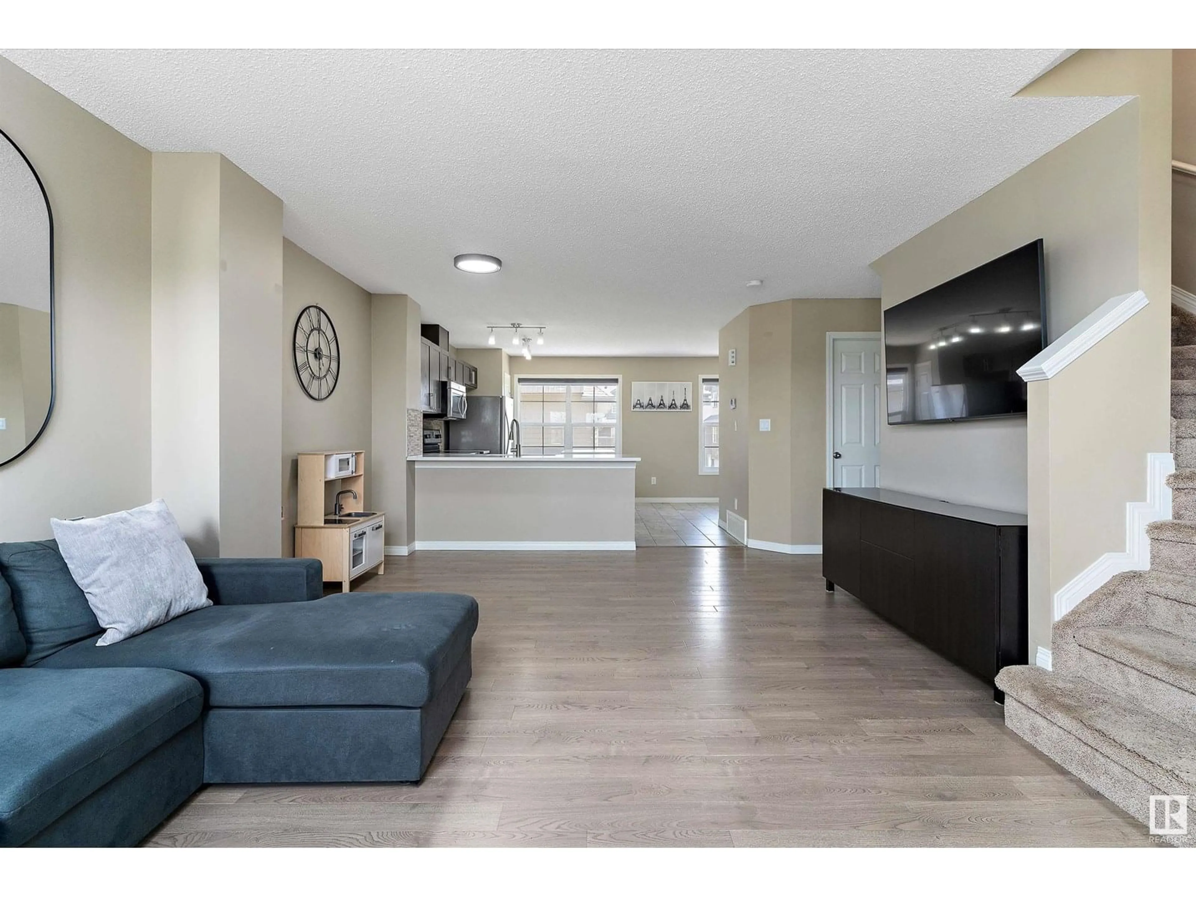 Living room with furniture, unknown for 4029 ORCHARDS DR, Edmonton Alberta T6X1V2