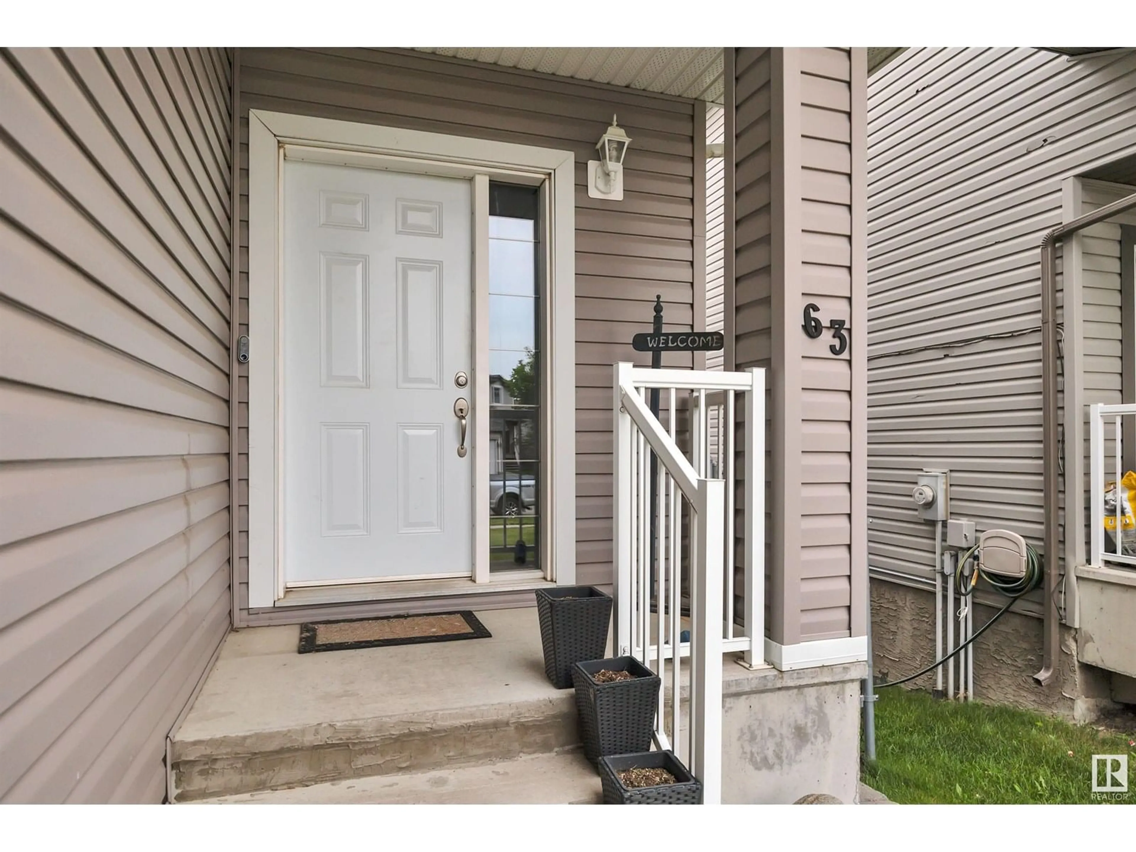 Indoor entryway for 63 DOUGLAS CR, Leduc Alberta T9E8P4