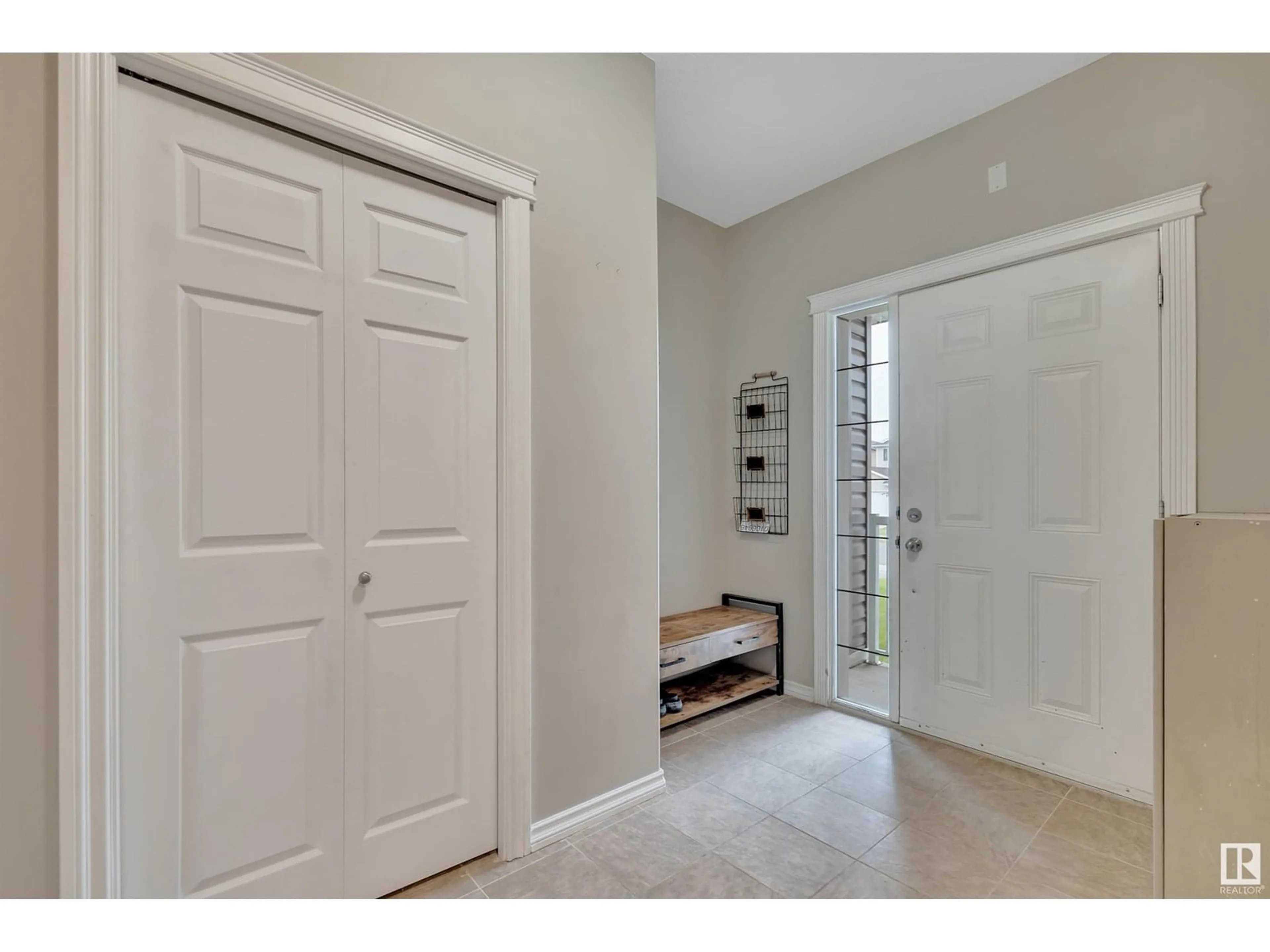 Indoor entryway for 63 DOUGLAS CR, Leduc Alberta T9E8P4