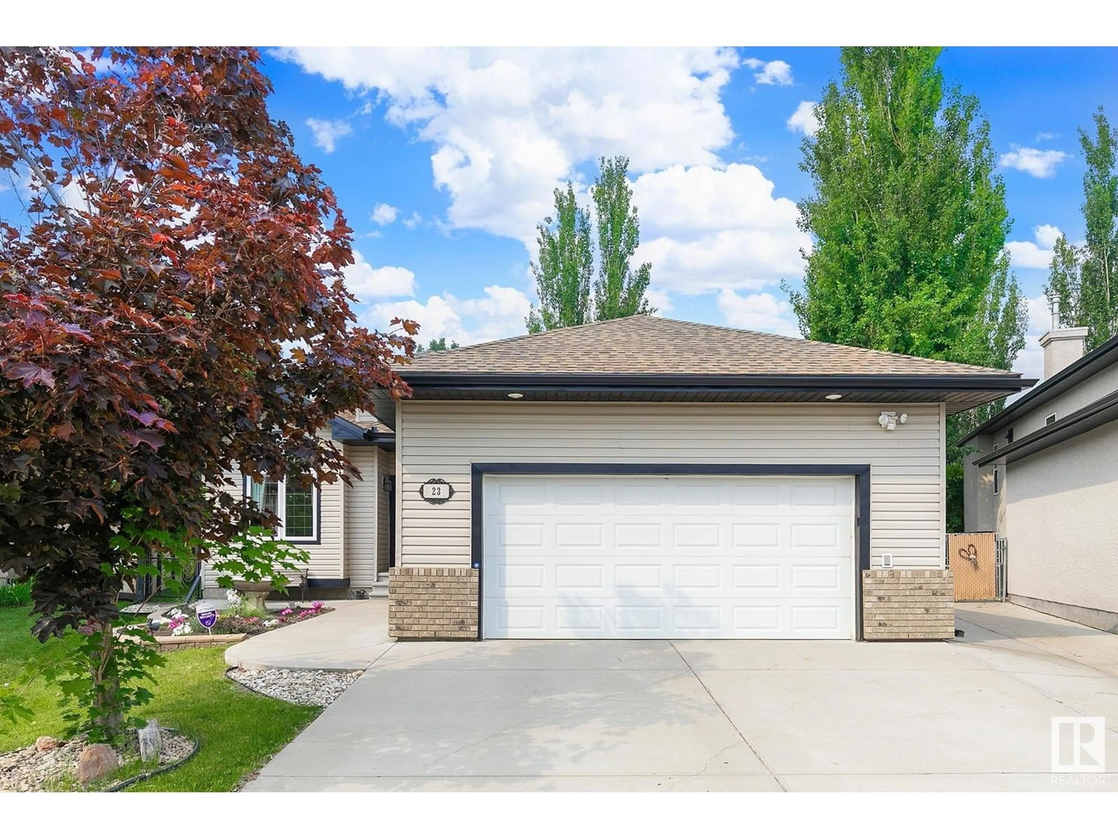 Home with vinyl exterior material, street for 23 DEER PARK PT, Spruce Grove Alberta T7X4N6