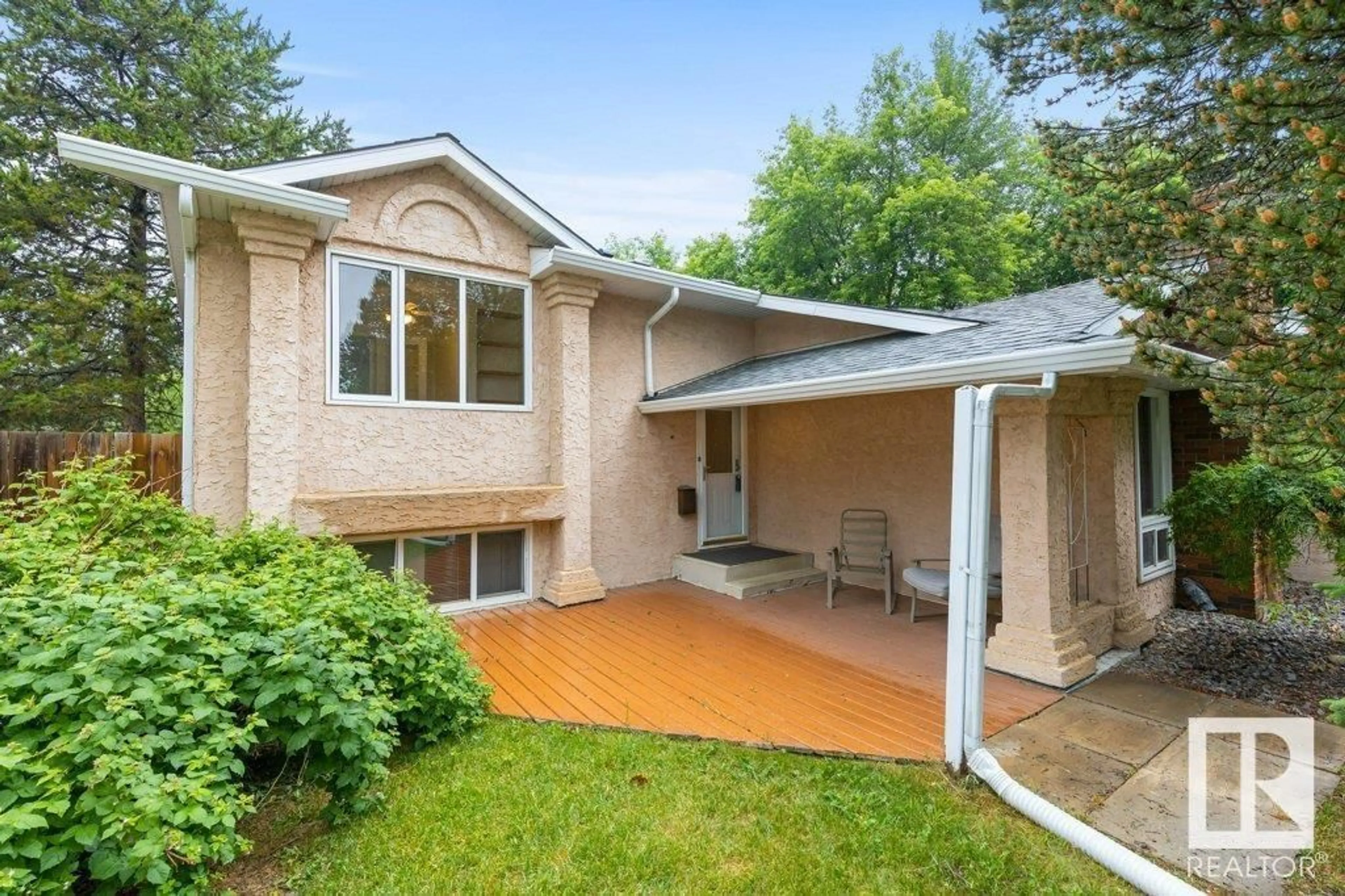 Patio, unknown for 24 LUCERNE CR, St. Albert Alberta T8N2R2