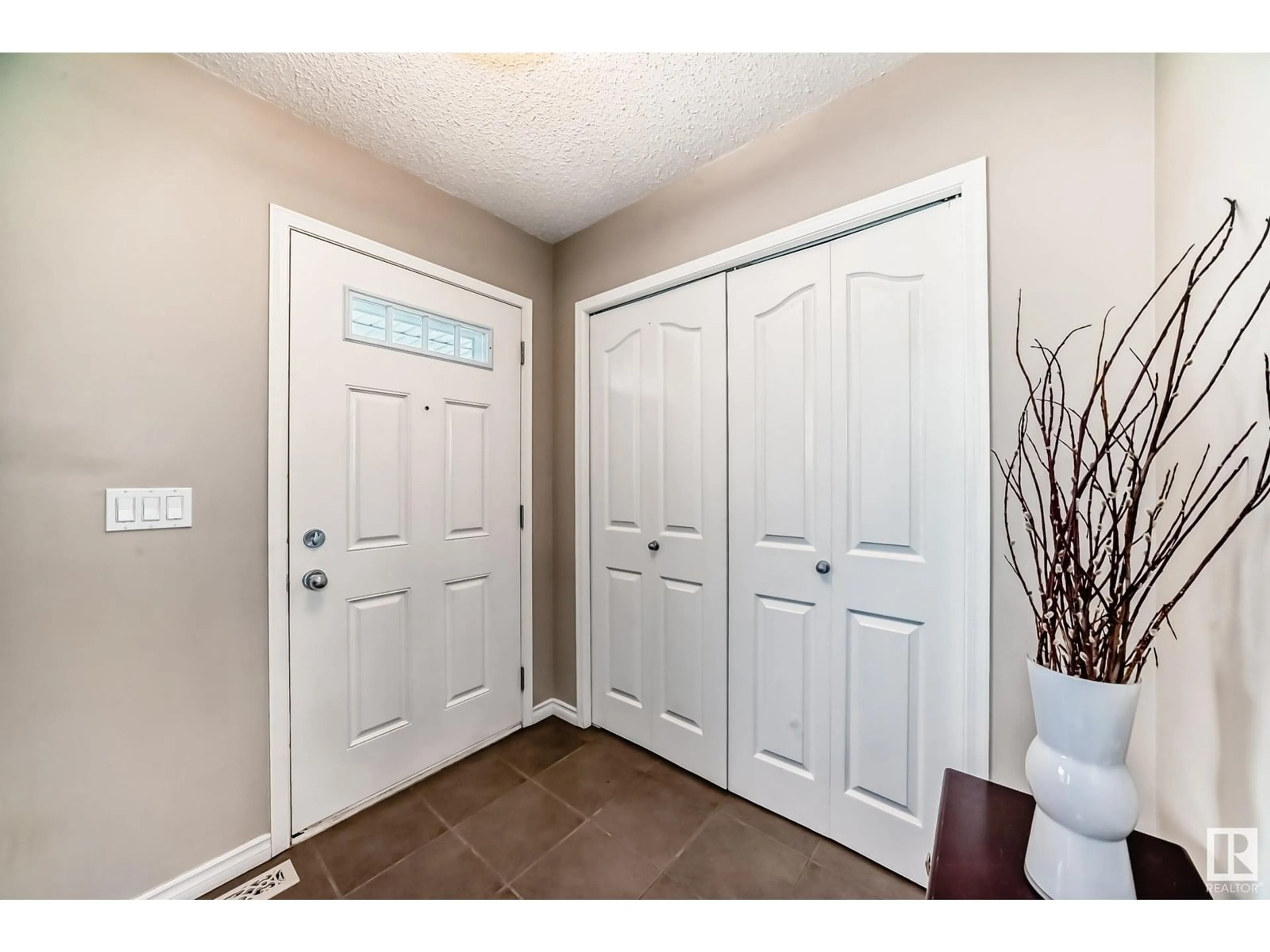 Indoor entryway for 11716 167A AV, Edmonton Alberta T5X6J5