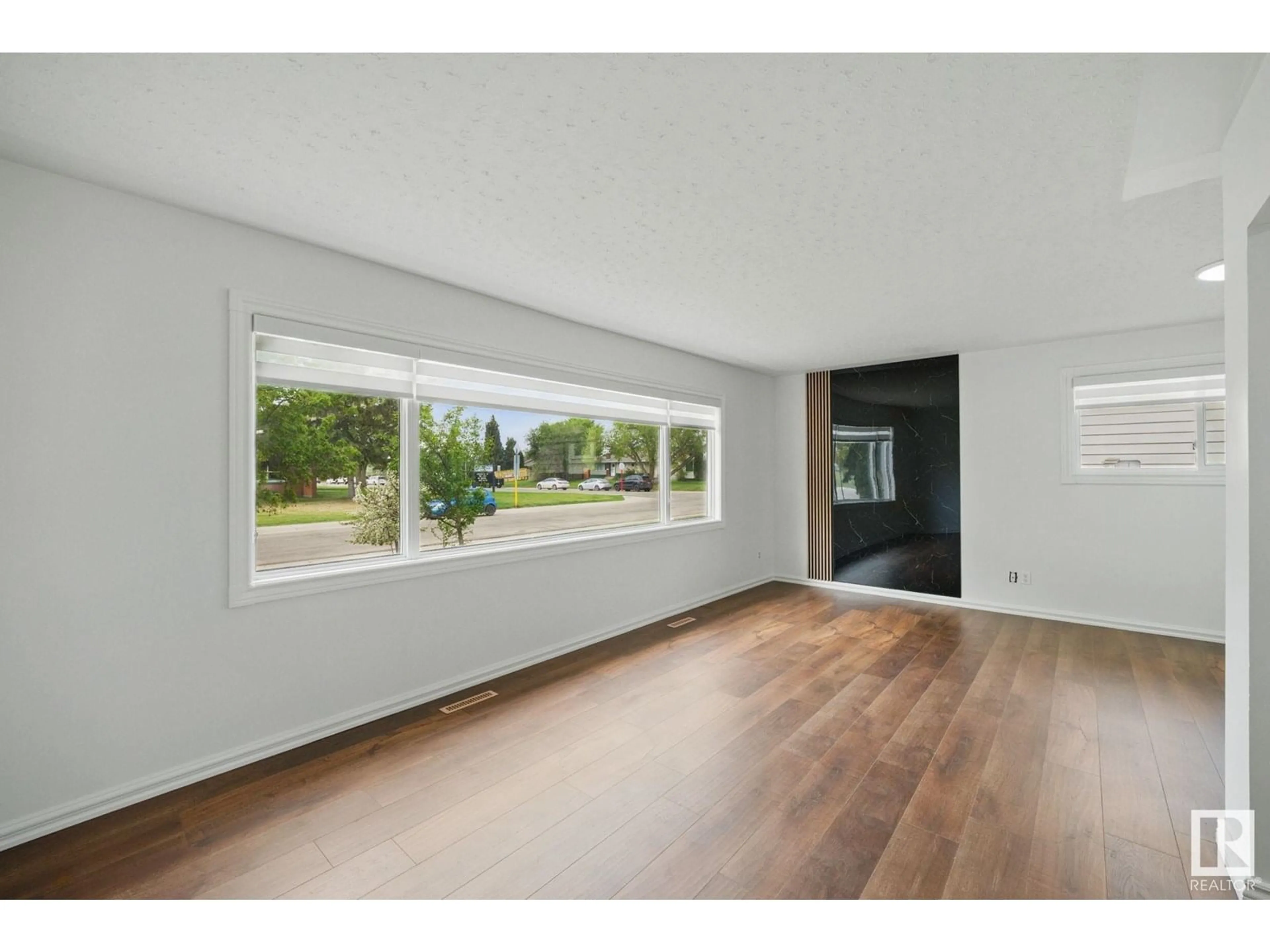 A pic of a room for 13316 136 AV, Edmonton Alberta T5L4B3