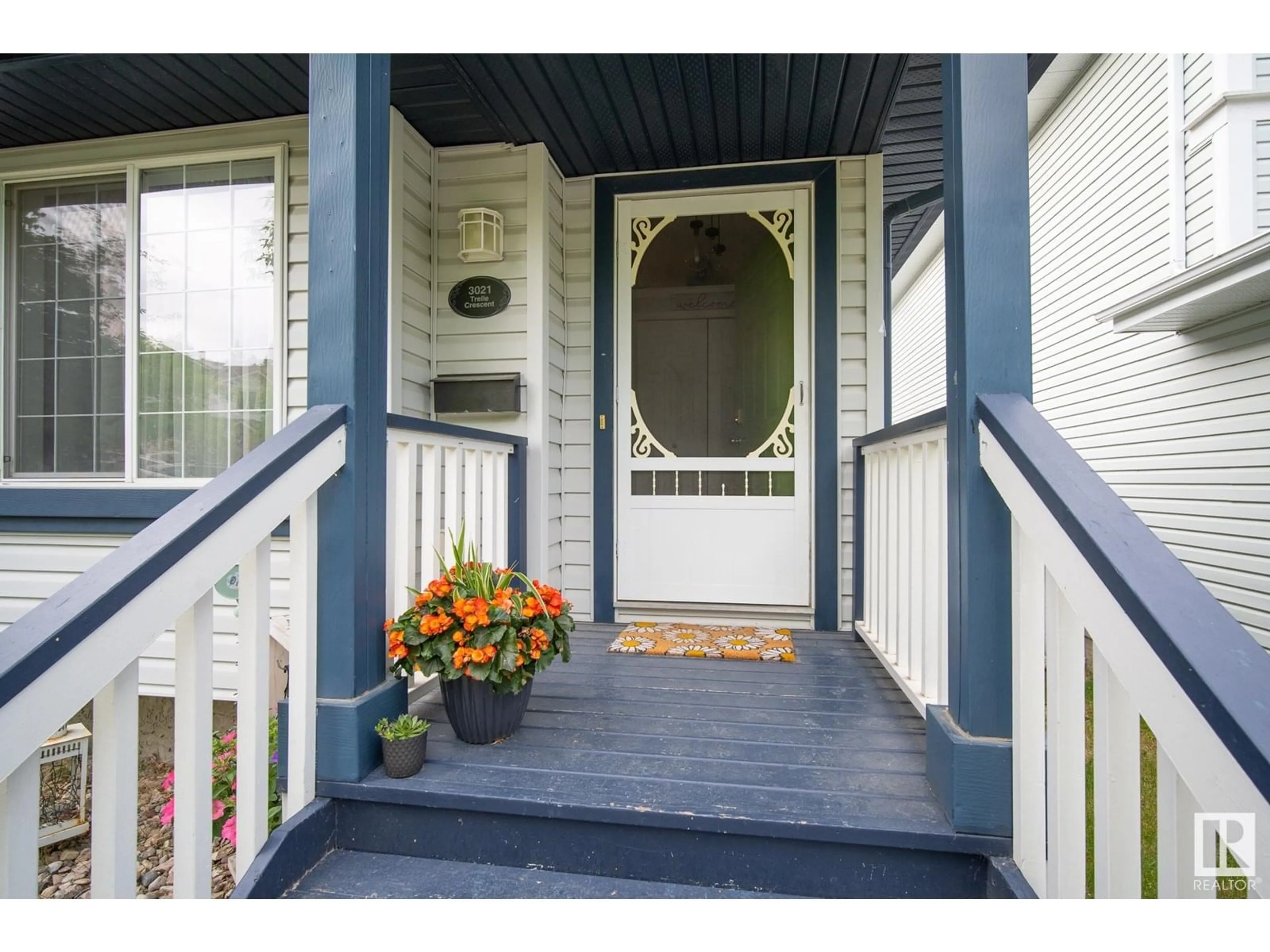 Indoor entryway for 3021 TRELLE CR, Edmonton Alberta T6R3M8