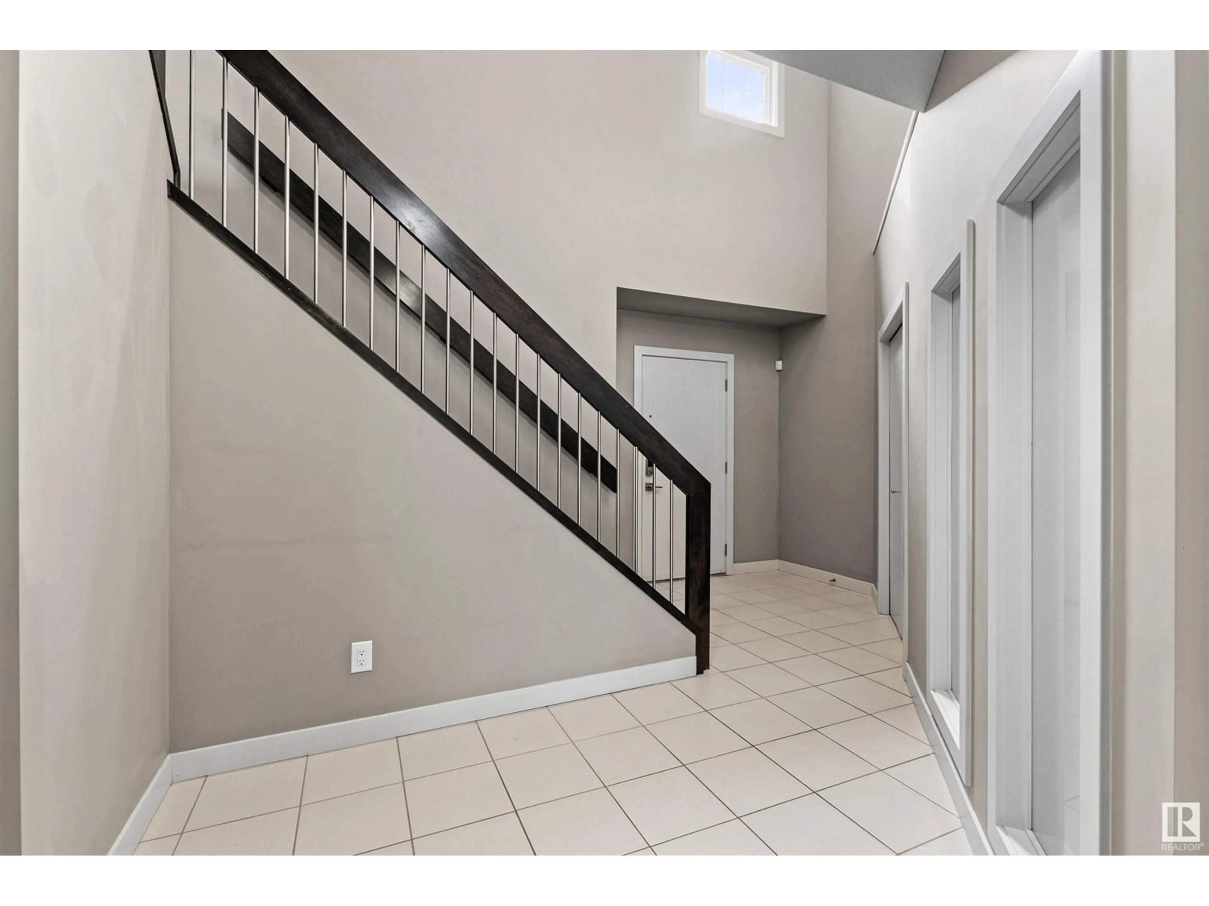 Unknown for NW - 8804 217 ST, Edmonton Alberta T5T4R4