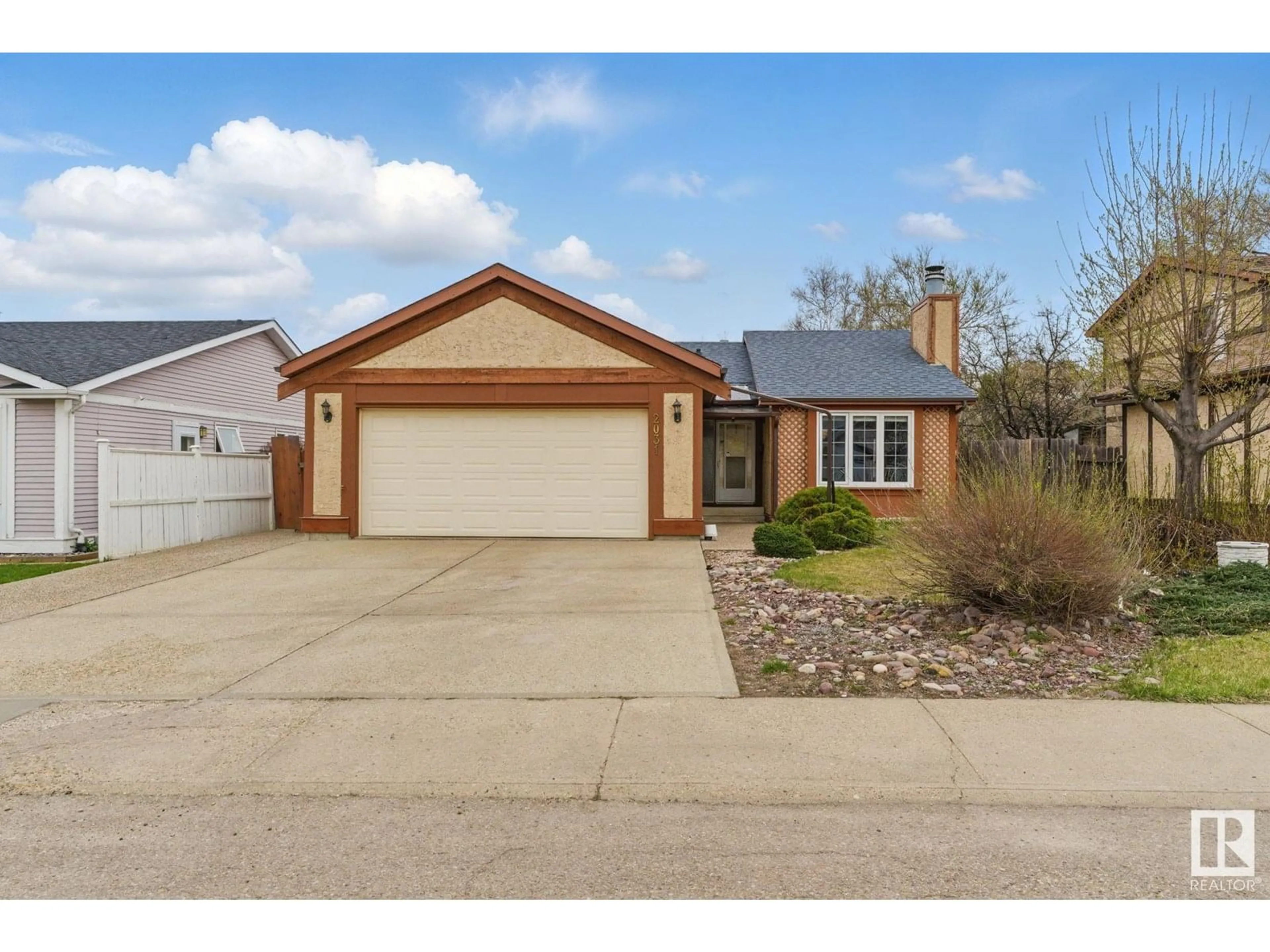 Unknown for 2031 41 ST, Edmonton Alberta T6L2P9
