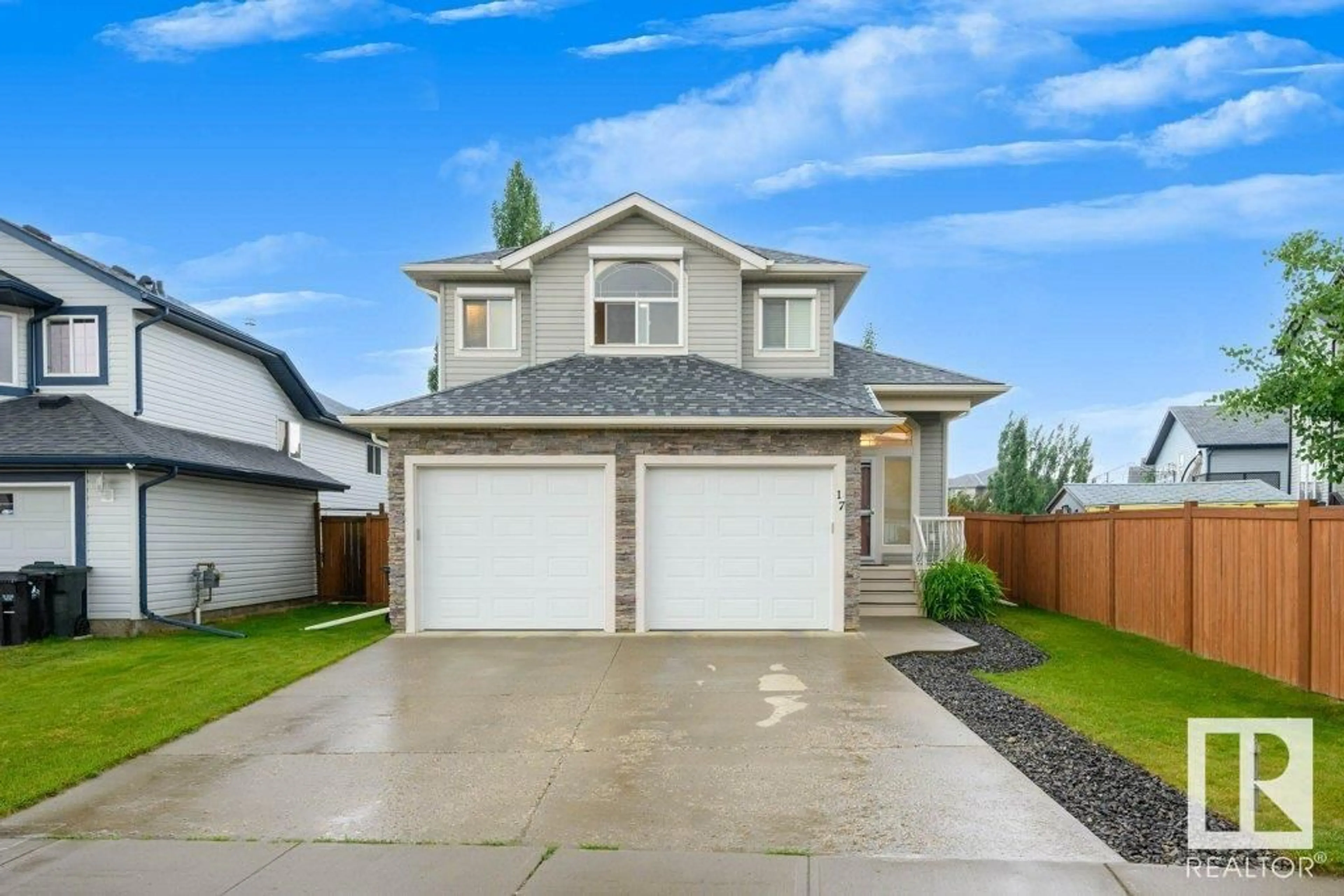 Home with vinyl exterior material, street for 17 HANEY LD, Spruce Grove Alberta T7X0A2