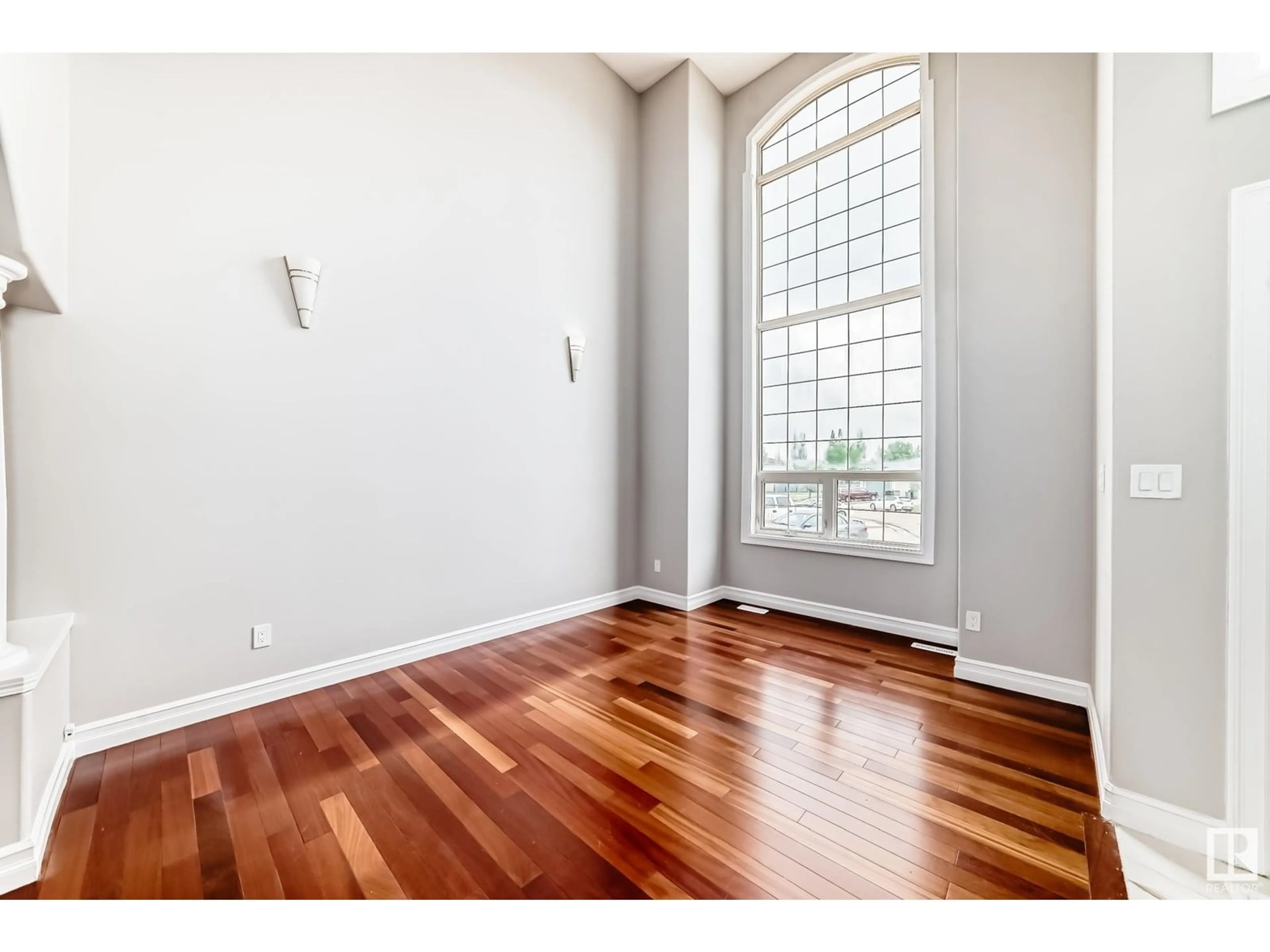 A pic of a room for NW - 3819 42 ST, Edmonton Alberta T6L6Z6