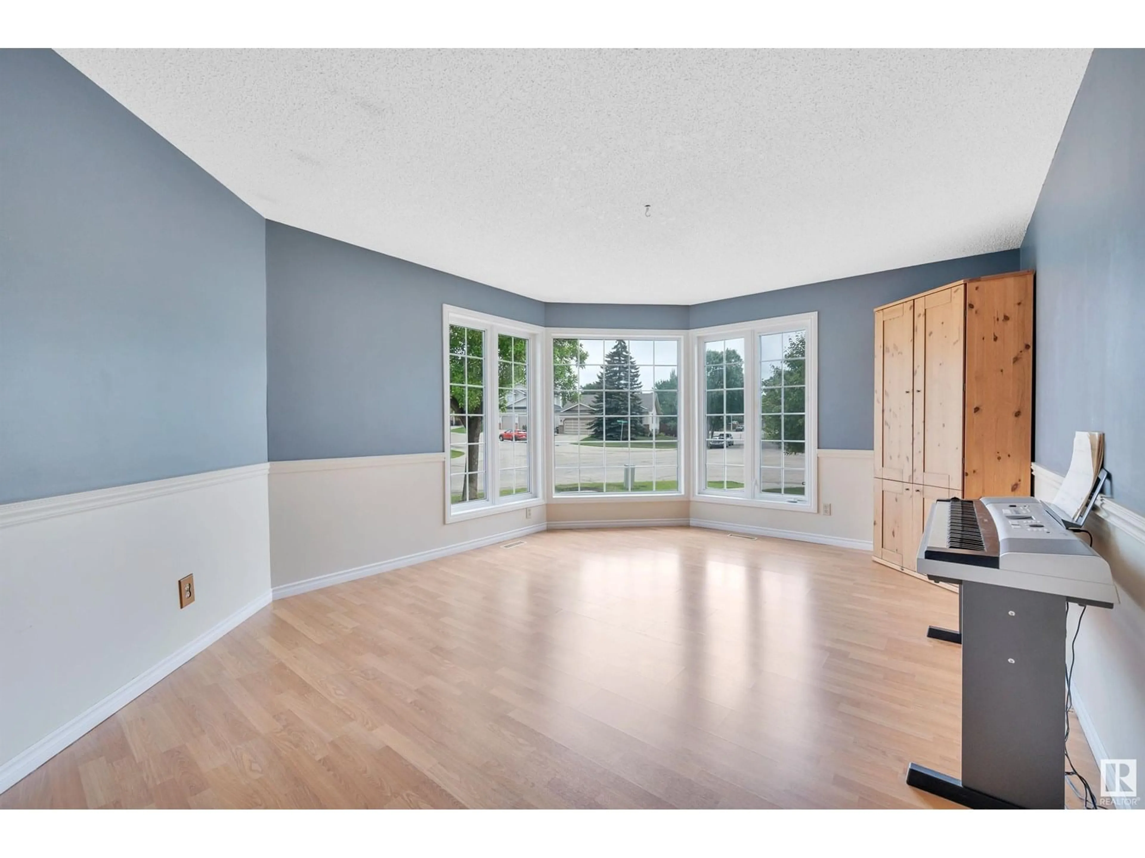Unknown for 44 HIGHCLIFF RD, Sherwood Park Alberta T8A5K9
