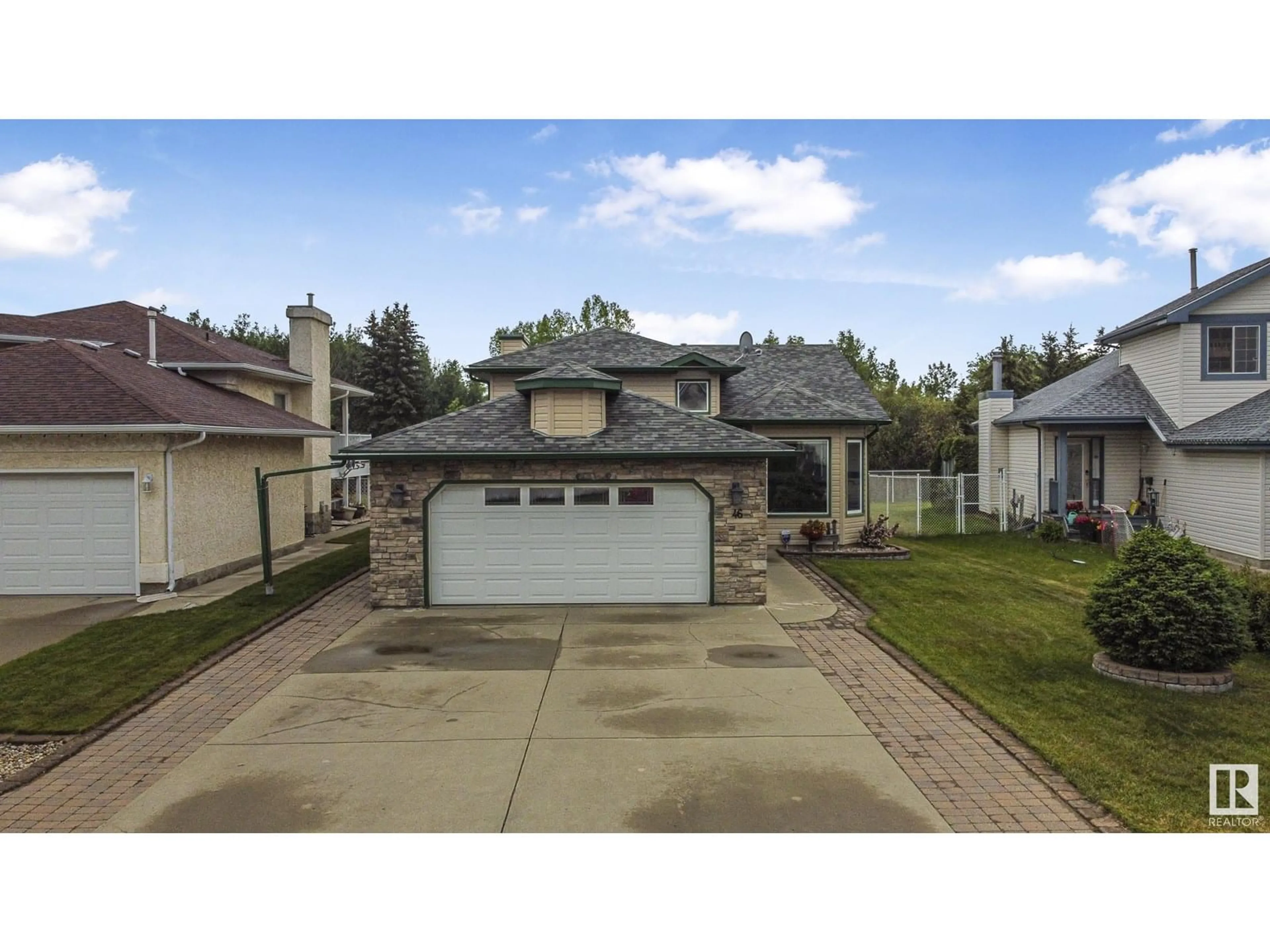 A pic from outside/outdoor area/front of a property/back of a property/a pic from drone, street for 46 DEER PARK WY, Spruce Grove Alberta T7X3K4